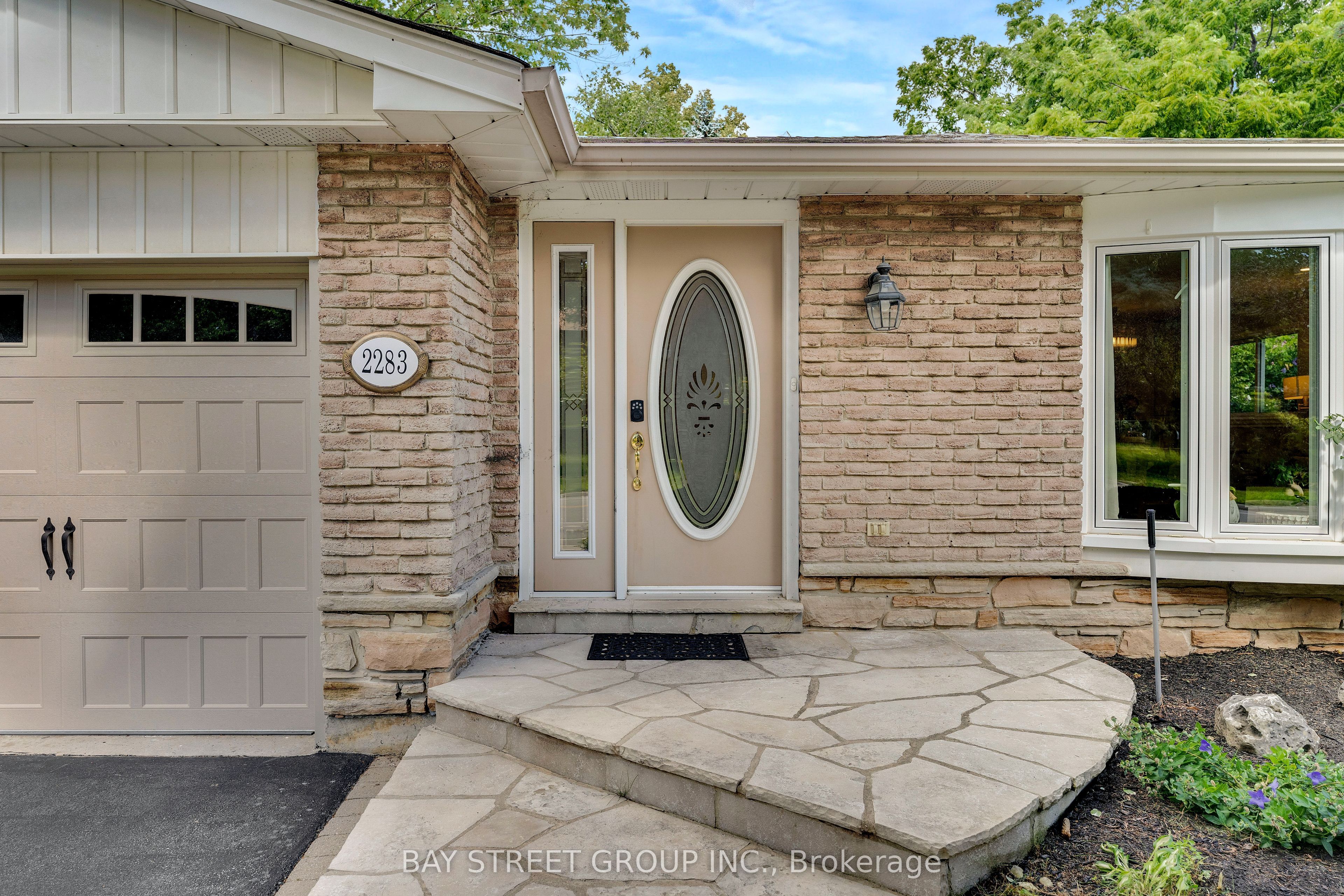 2283 Devon Road Property Photo 8