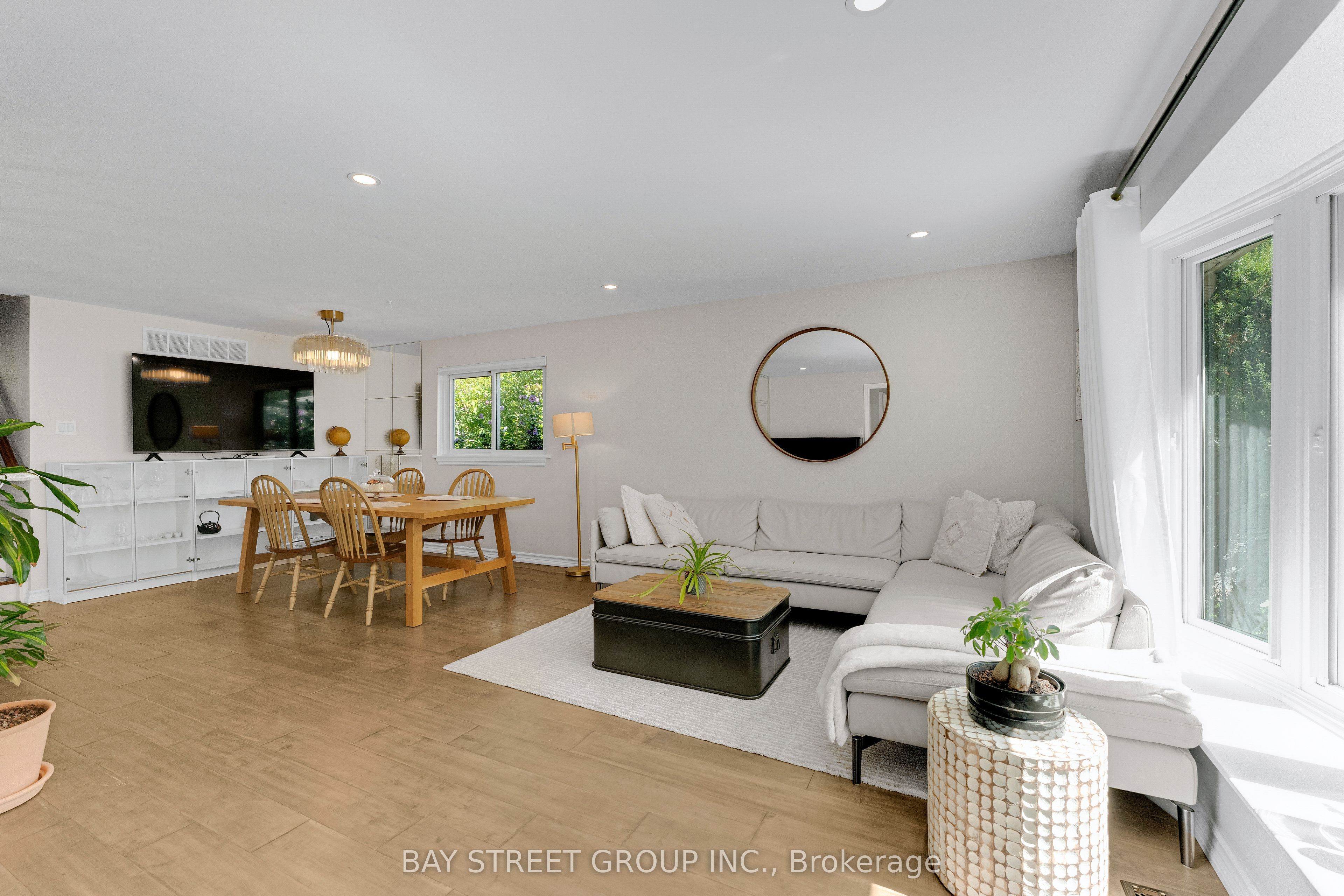 2283 Devon Road Property Photo 12