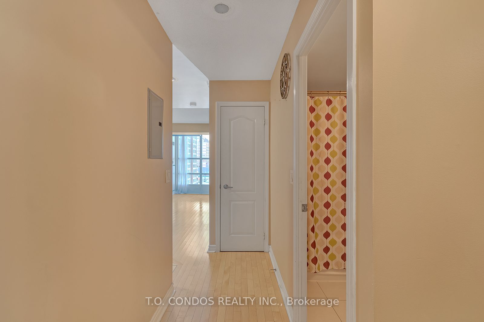 33 Elm Drive W 906 Property Photo 2