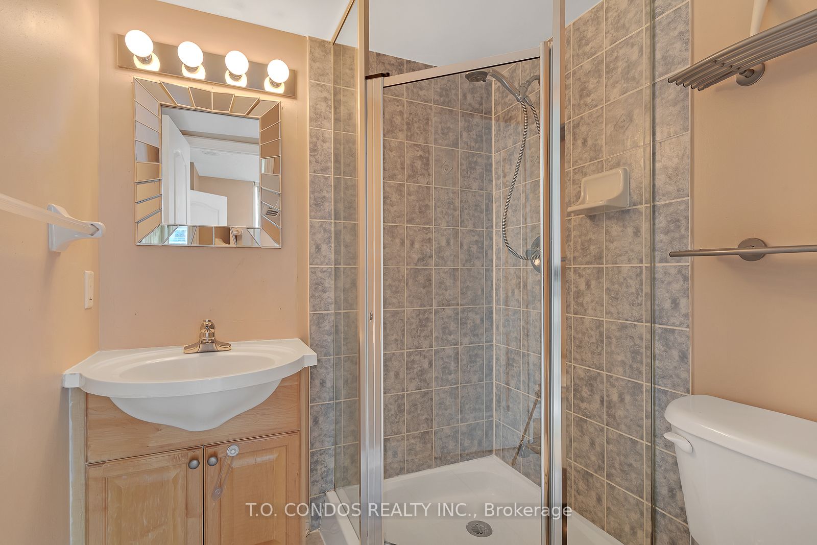 33 Elm Drive W 906 Property Photo 16