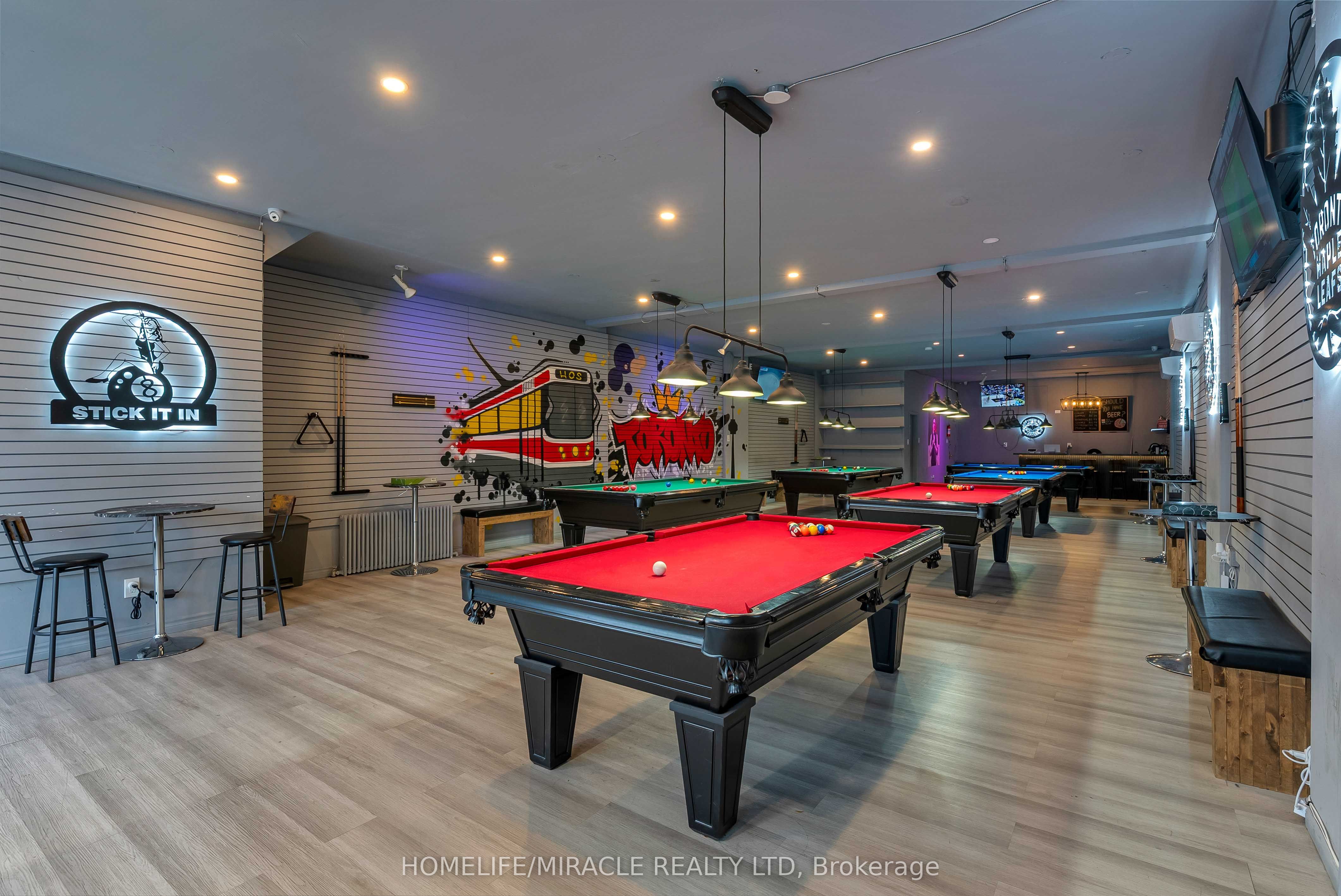 2789 Lakeshore Boulevard W Property Photo 1