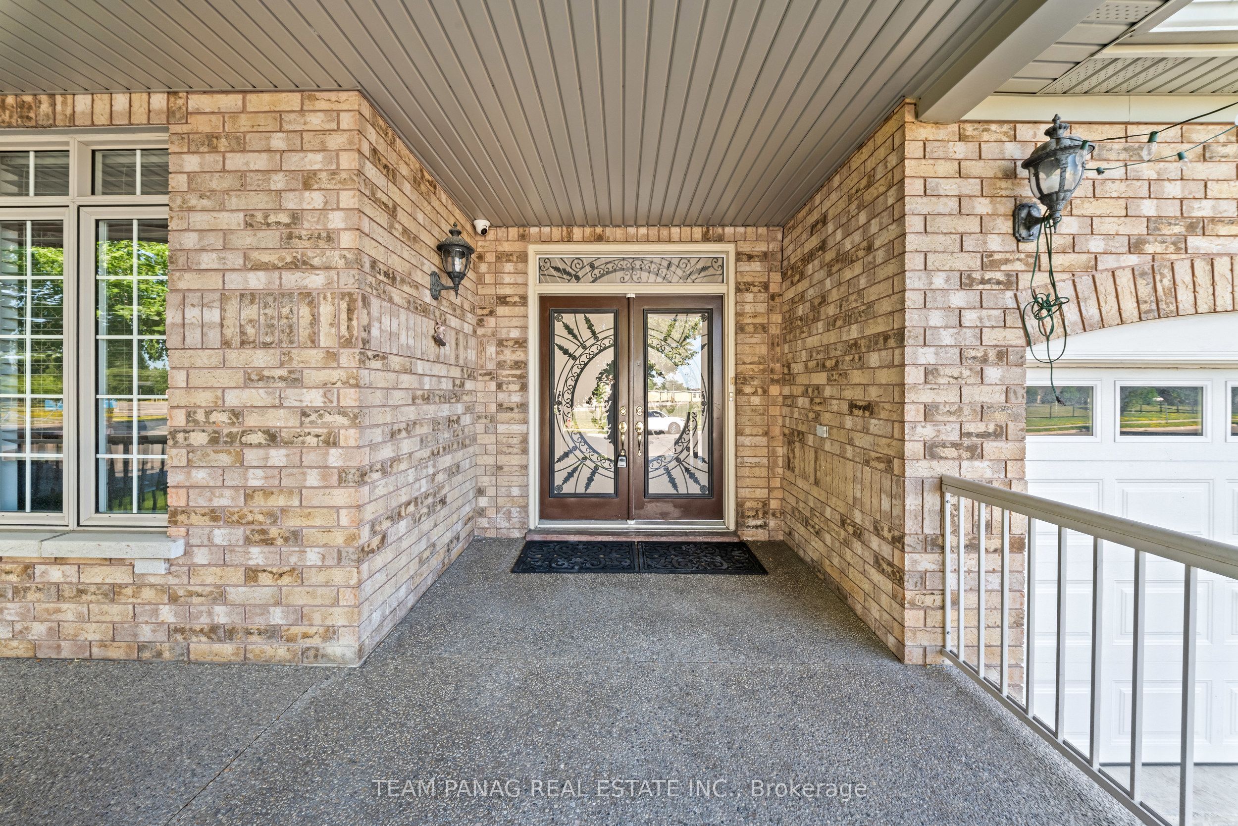 52 Mount Royal Circle Property Photo 4
