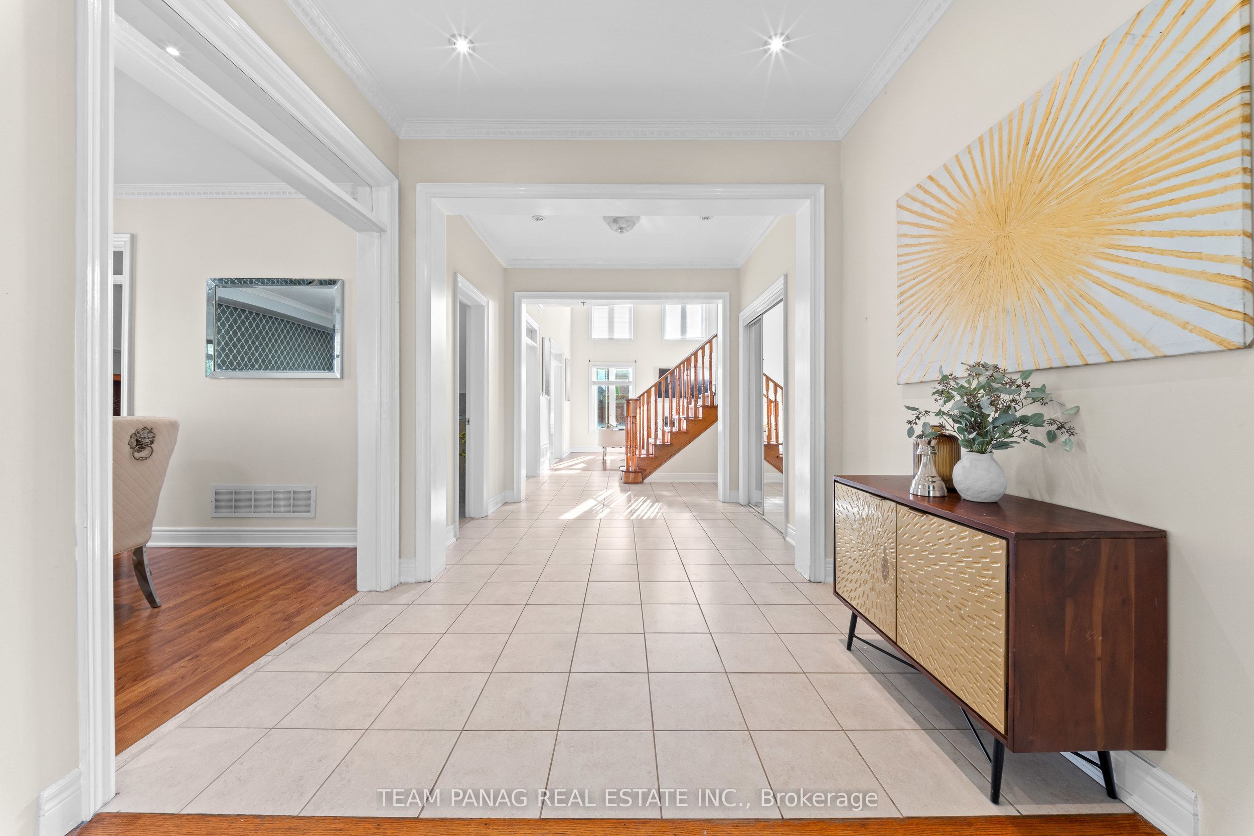 52 Mount Royal Circle Property Photo 6