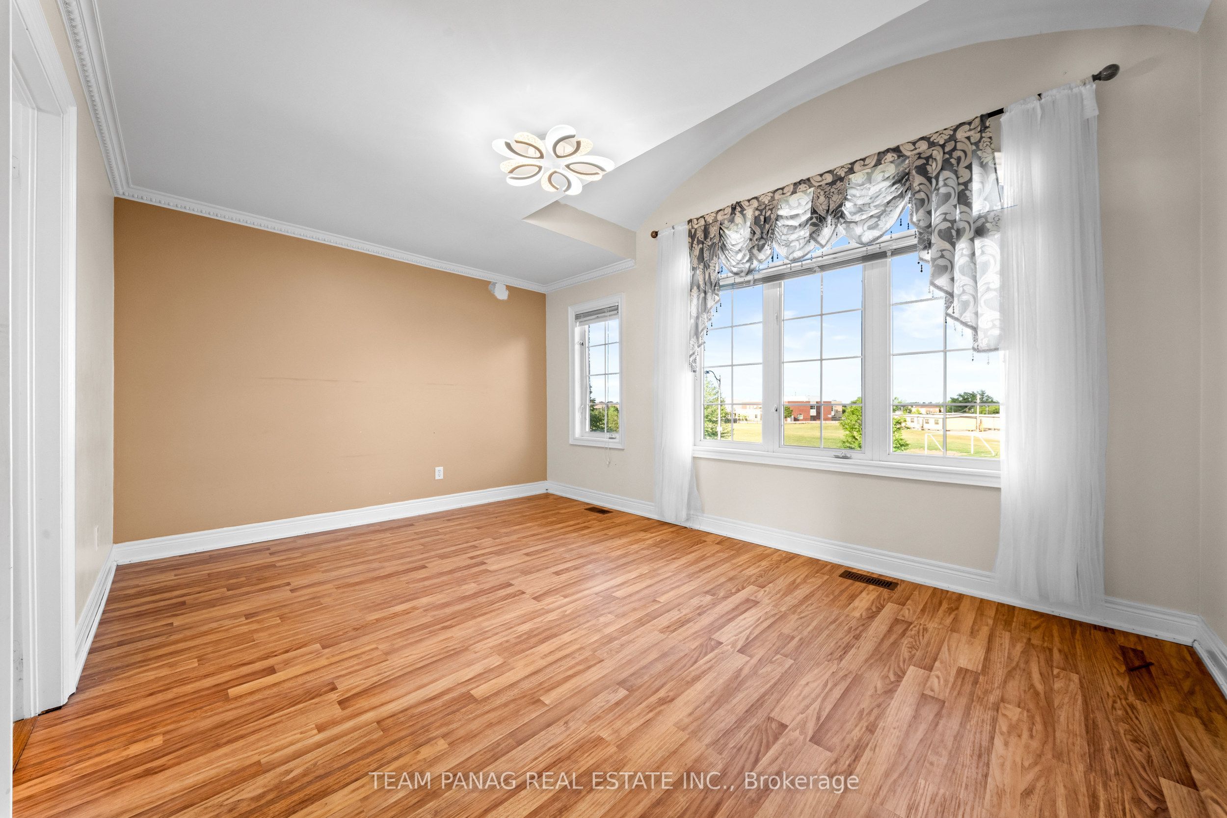 52 Mount Royal Circle Property Photo 32
