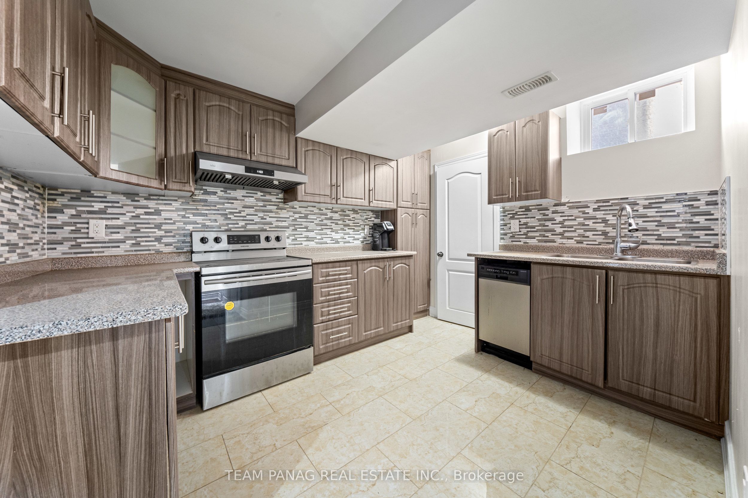 52 Mount Royal Circle Property Photo 40