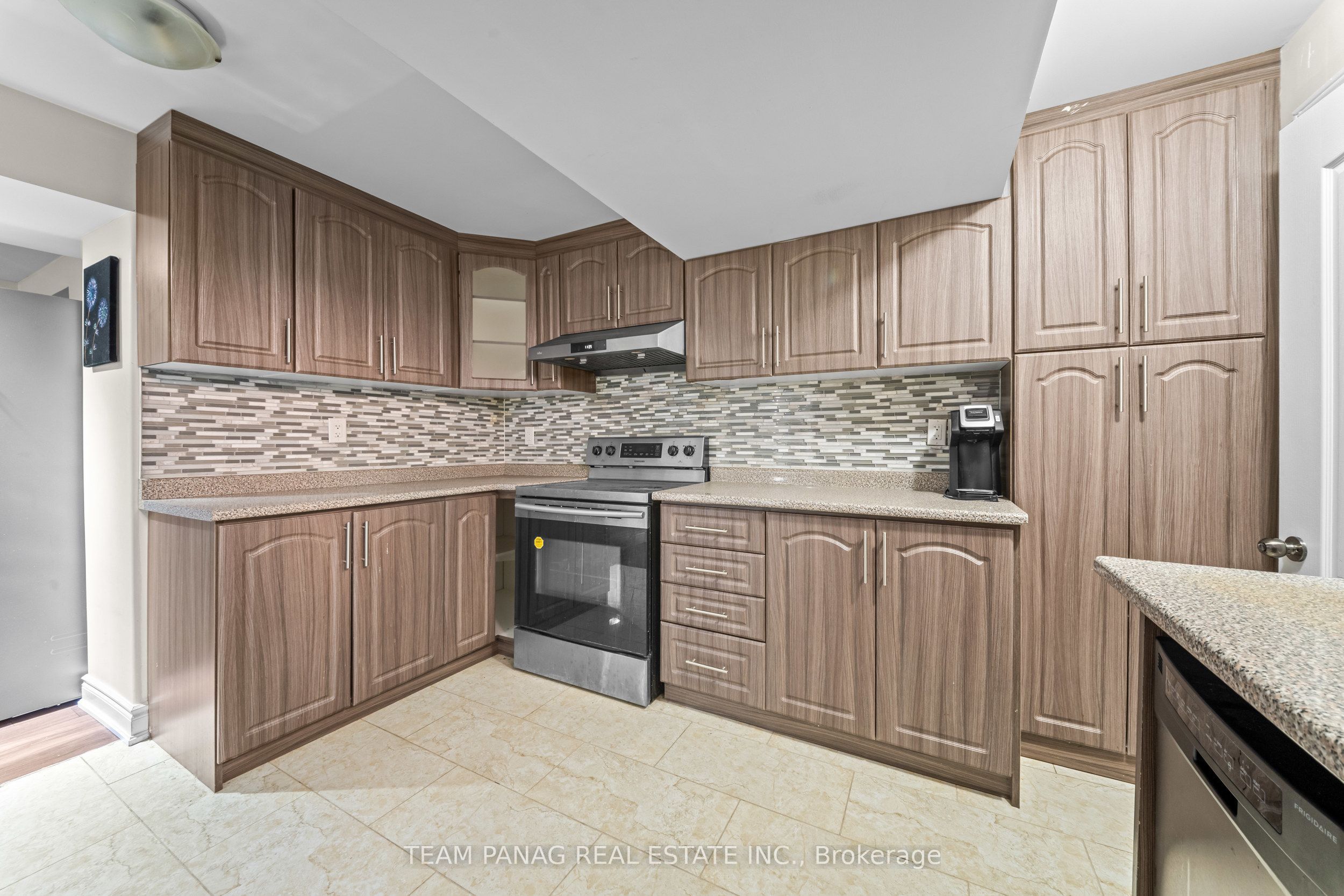 52 Mount Royal Circle Property Photo 41