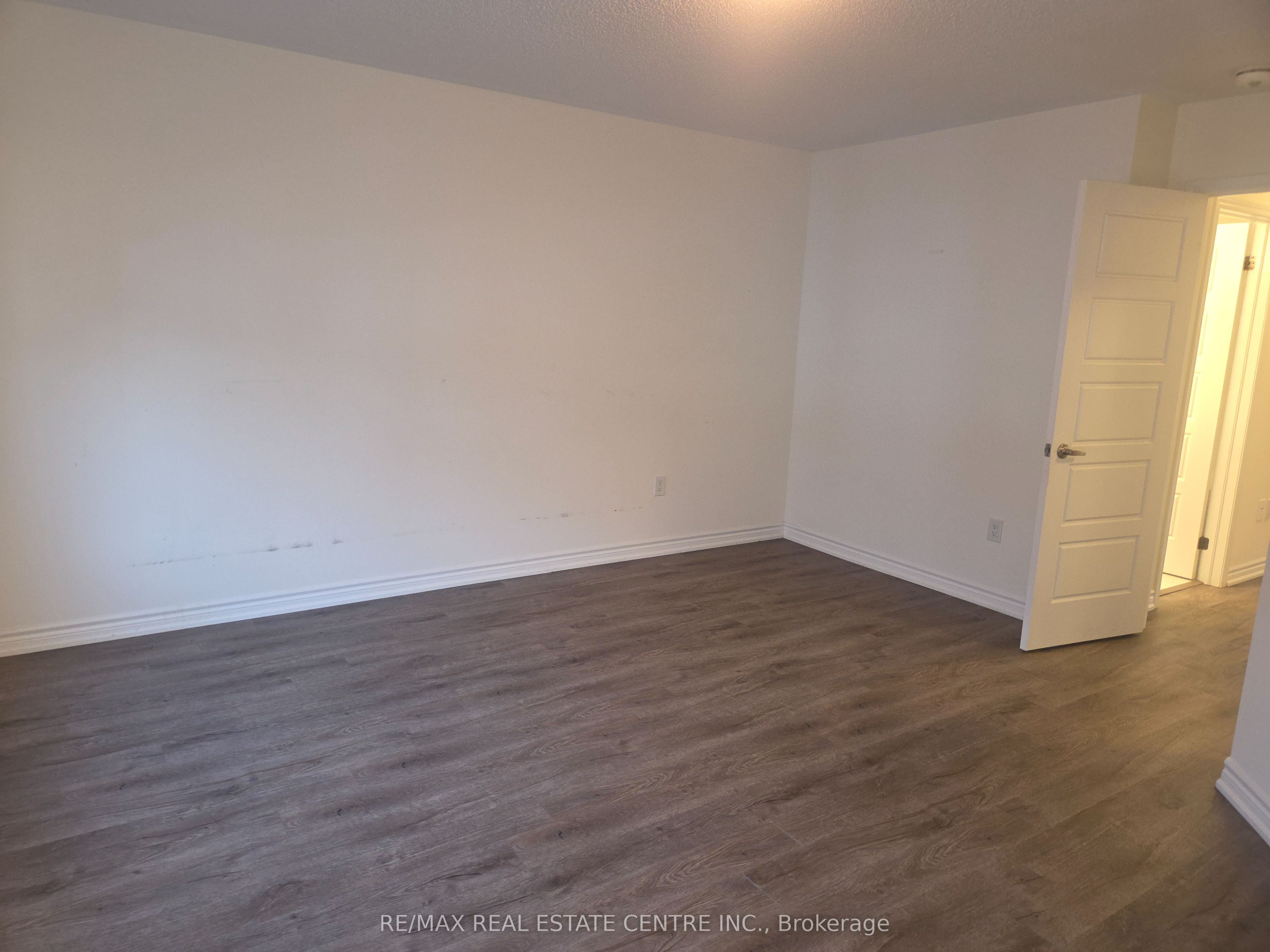 975 Whitlock Avenue 25 Property Photo 5