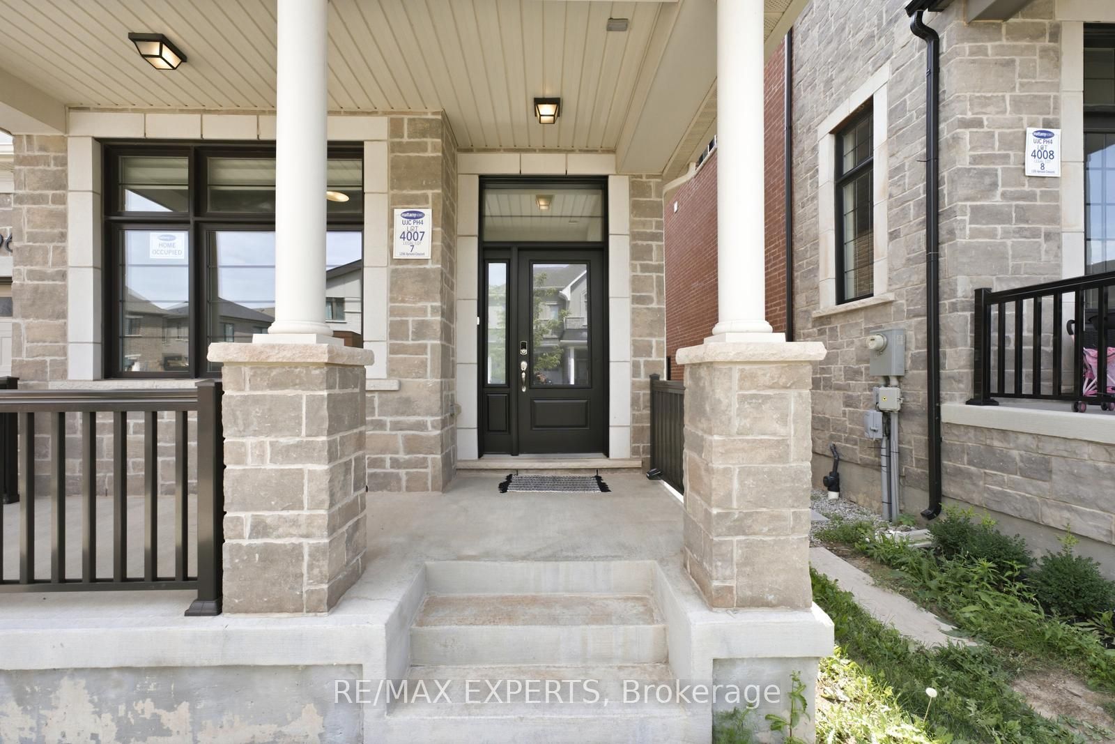 1296 Aymond Crescent W Property Photo 2