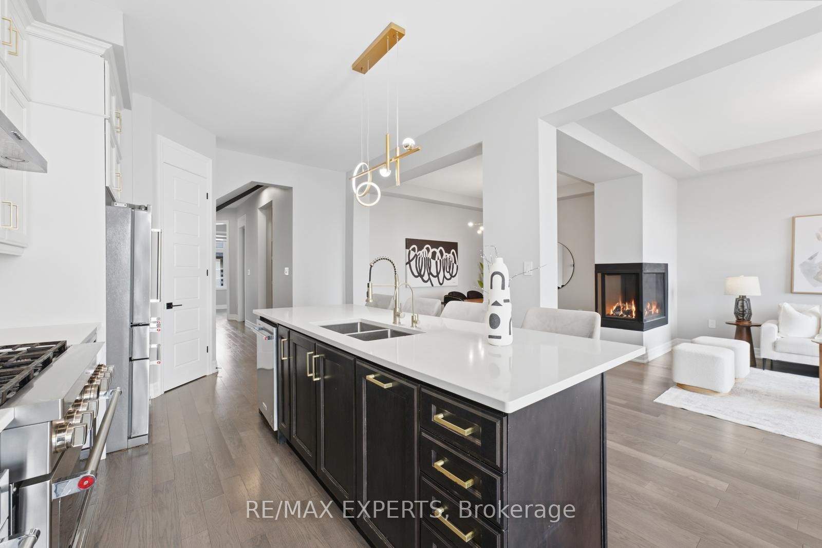 1296 Aymond Crescent W Property Photo 14