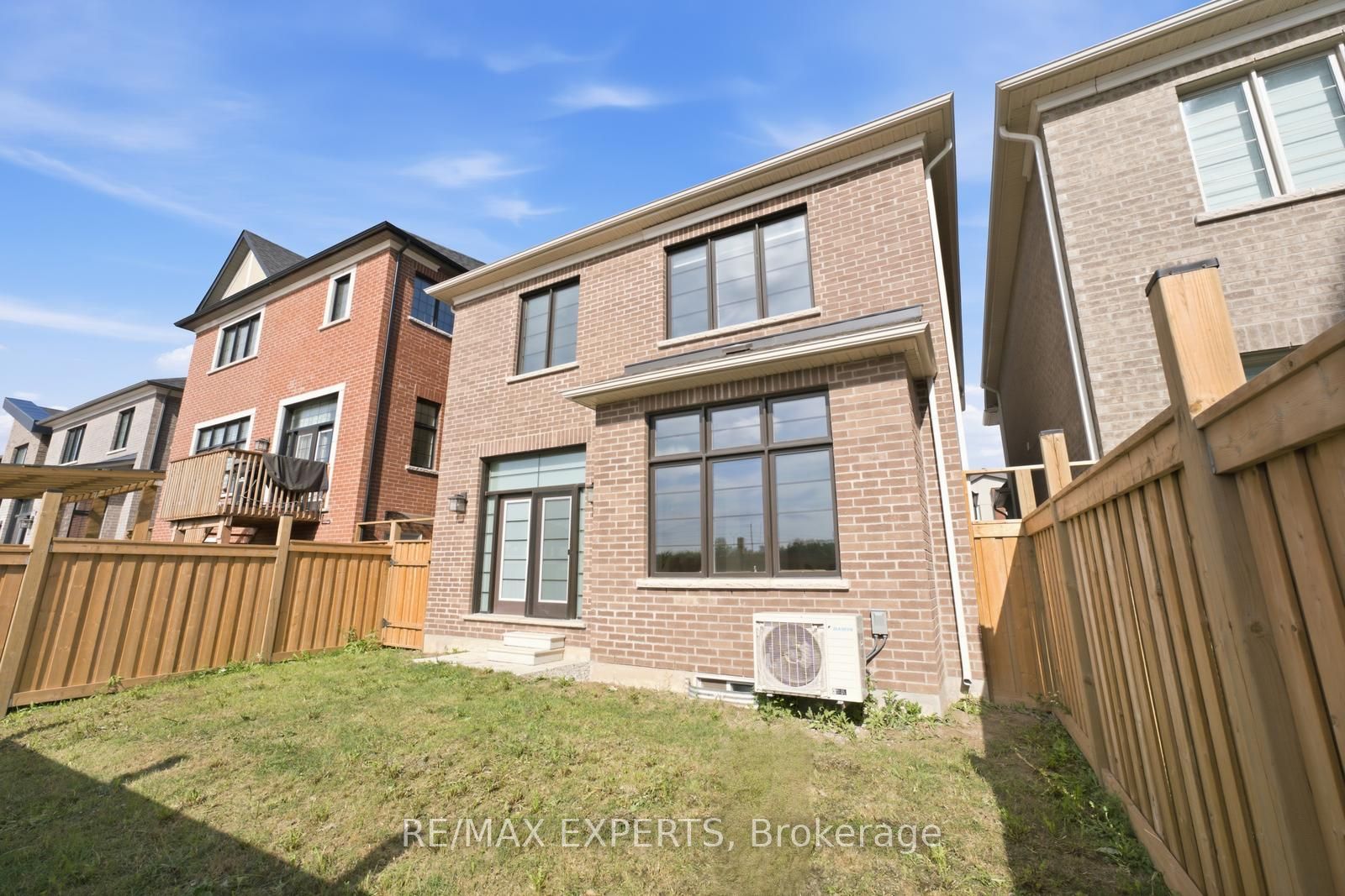 1296 Aymond Crescent W Property Photo 42