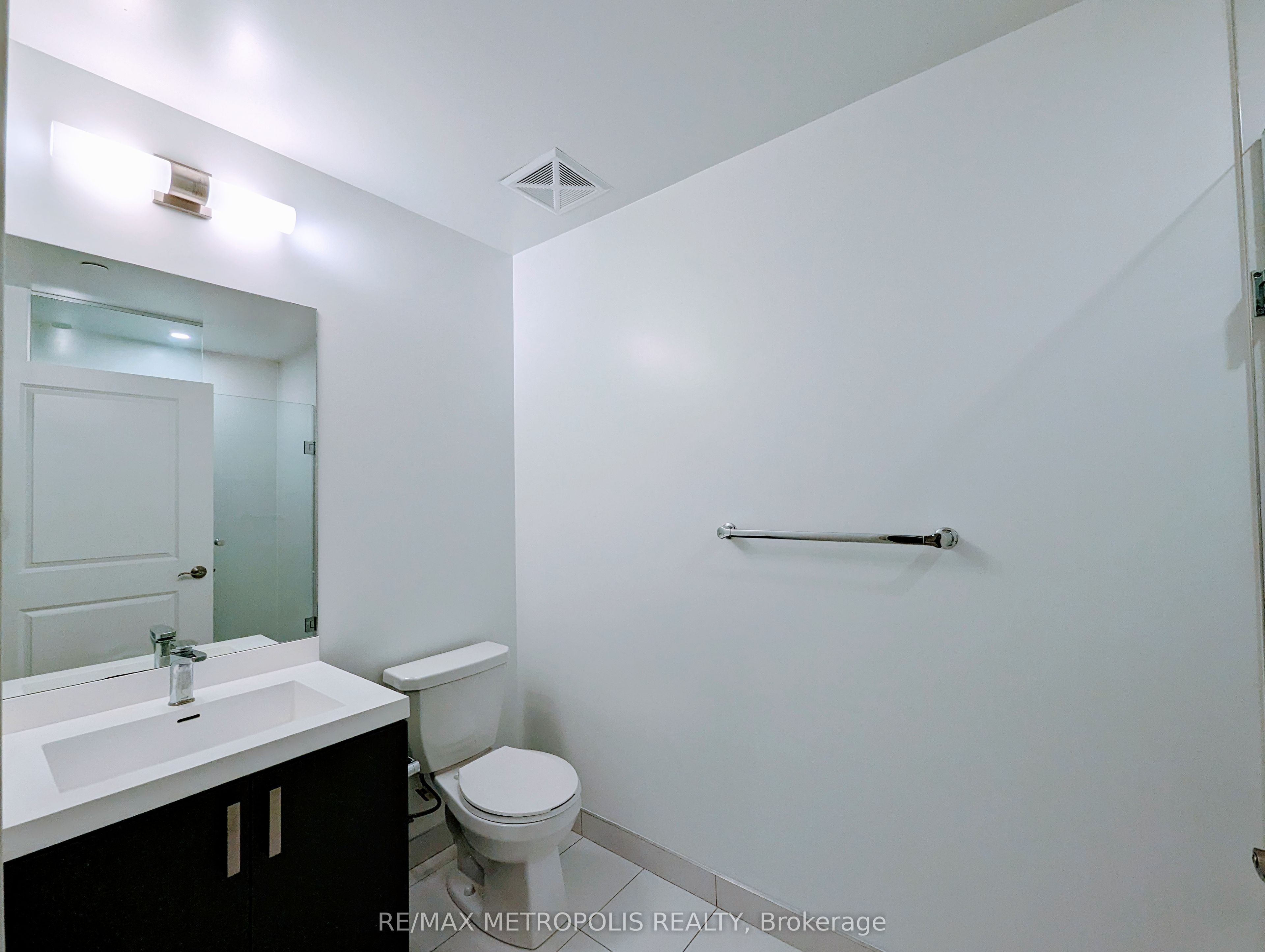 8 Nahani Way 703 Property Photo 5