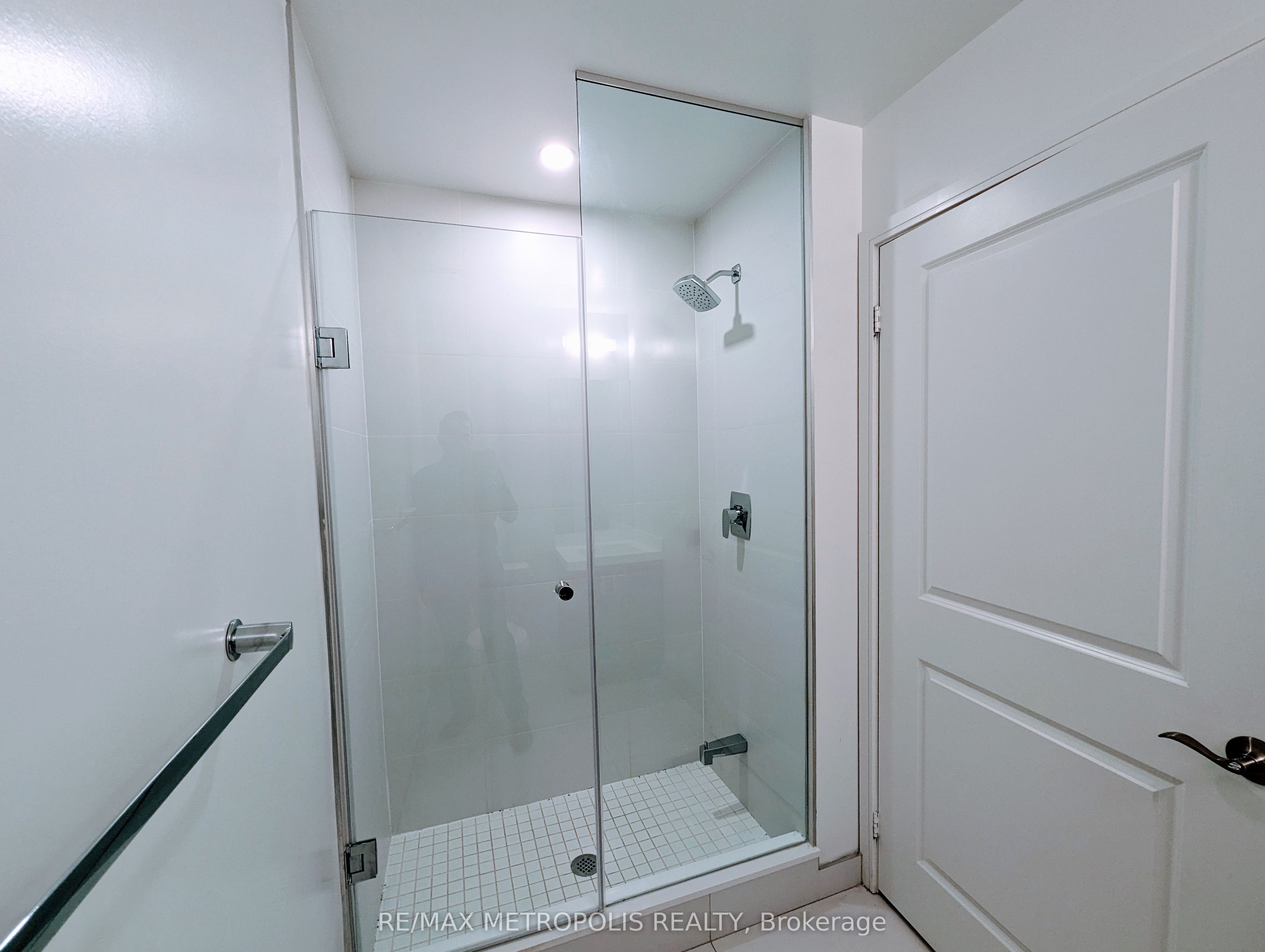 8 Nahani Way 703 Property Photo 6