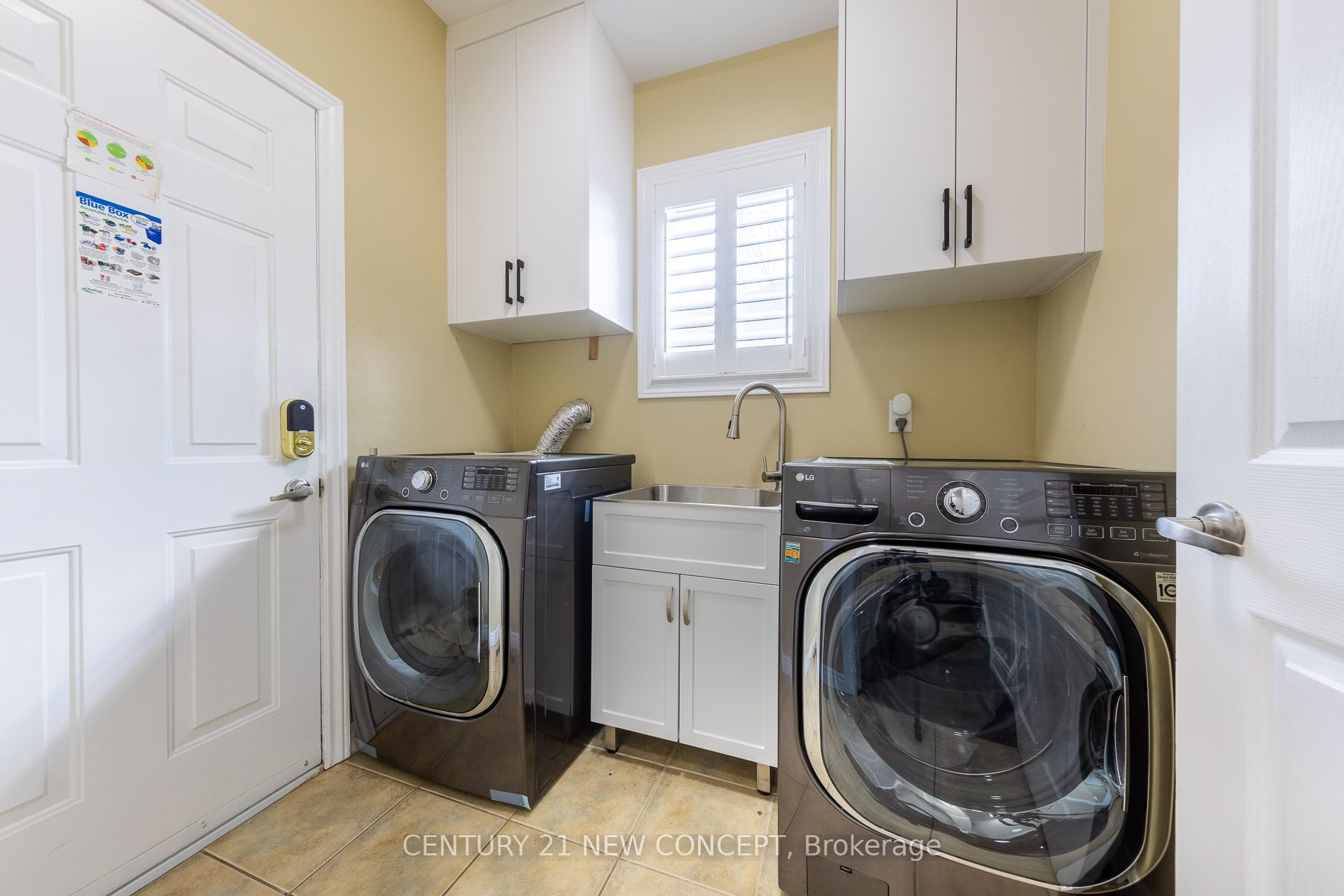 2587 Carberry Way Property Photo 26
