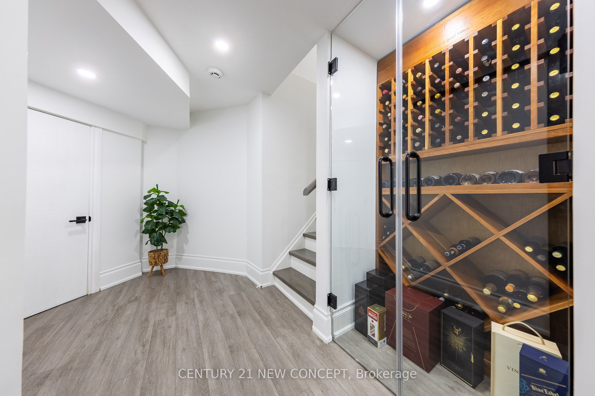 2587 Carberry Way Property Photo 41