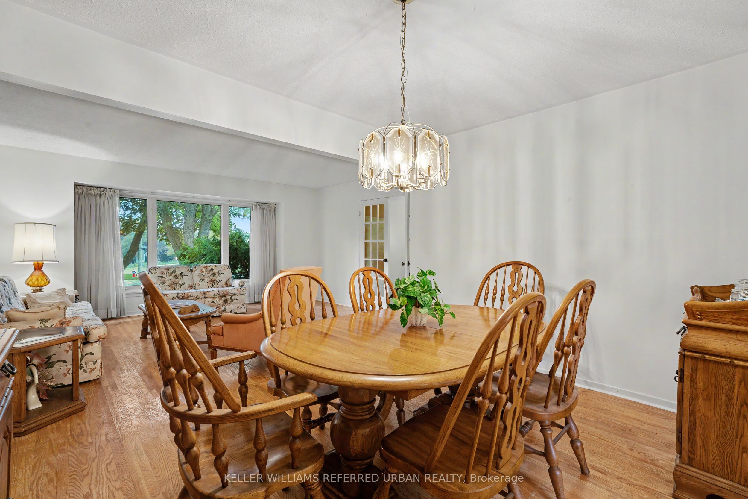 2653 Constable Road Property Photo 8