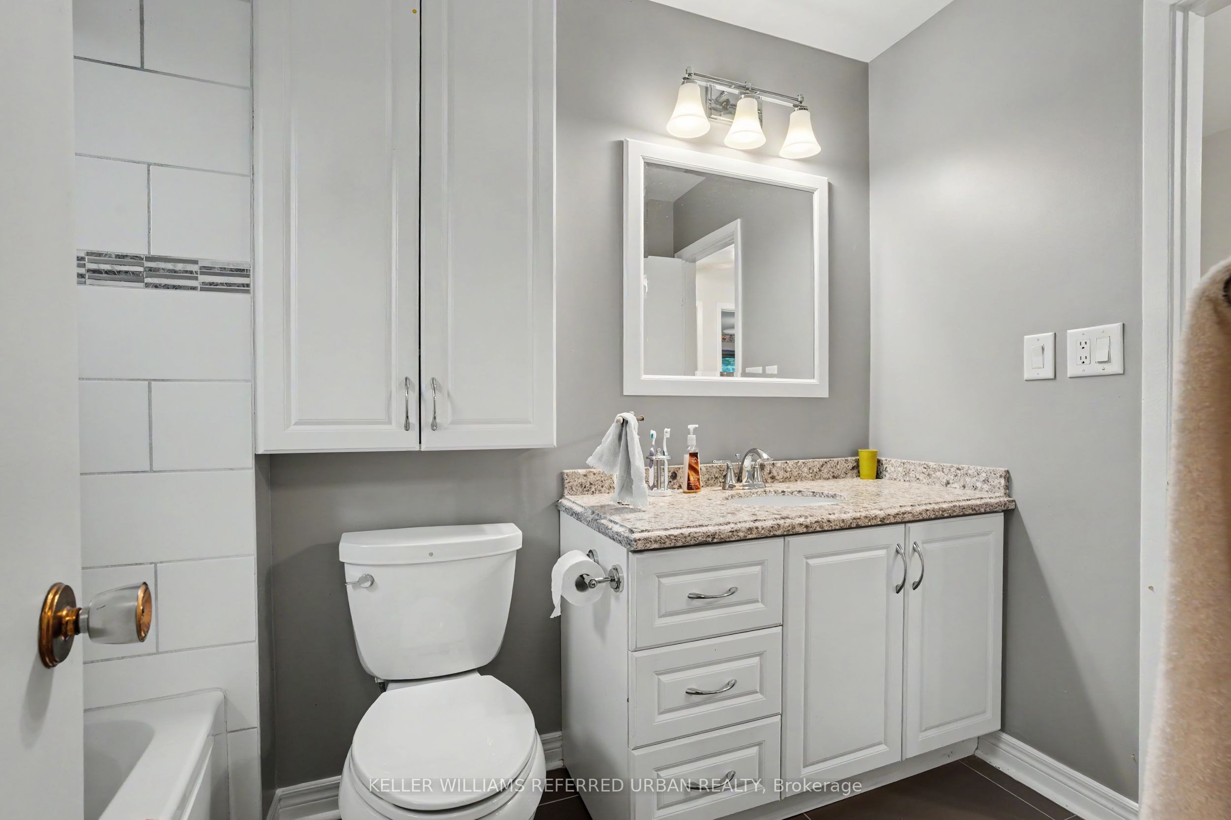 2653 Constable Road Property Photo 22