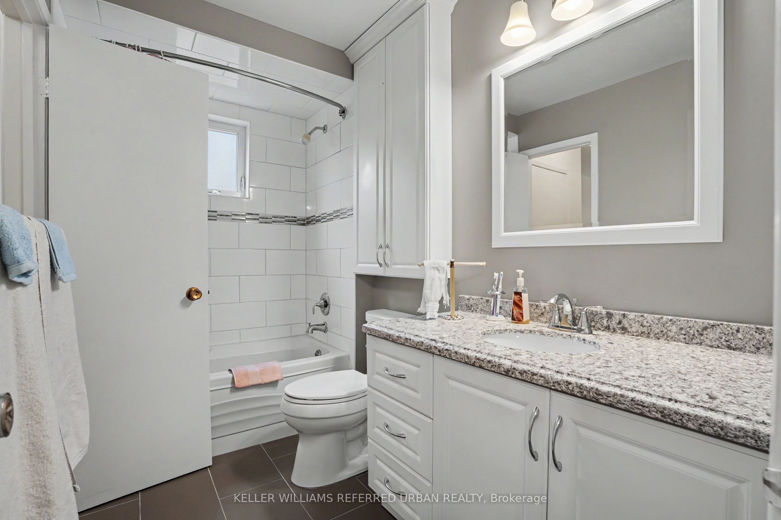 2653 Constable Road Property Photo 23