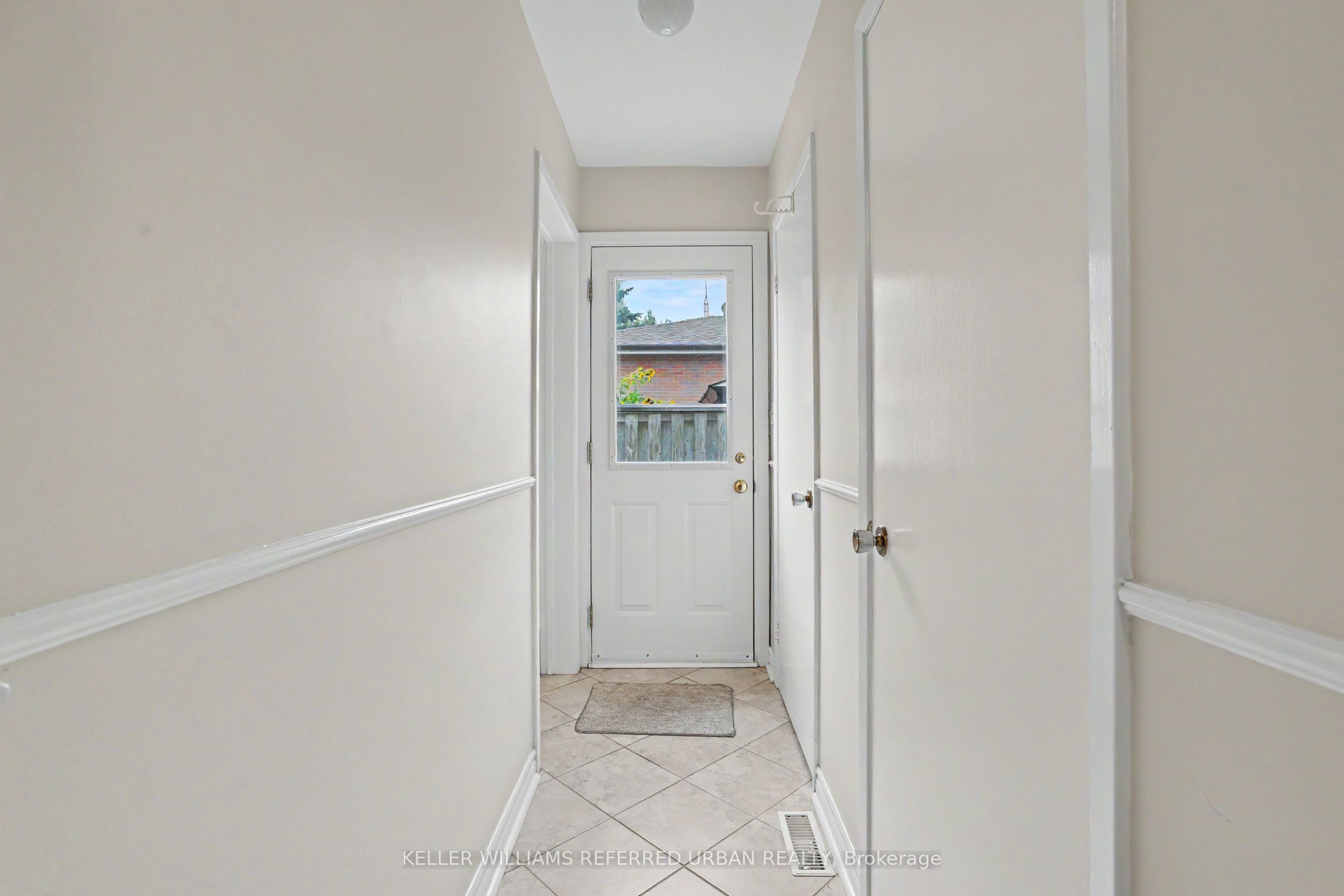 2653 Constable Road Property Photo 30