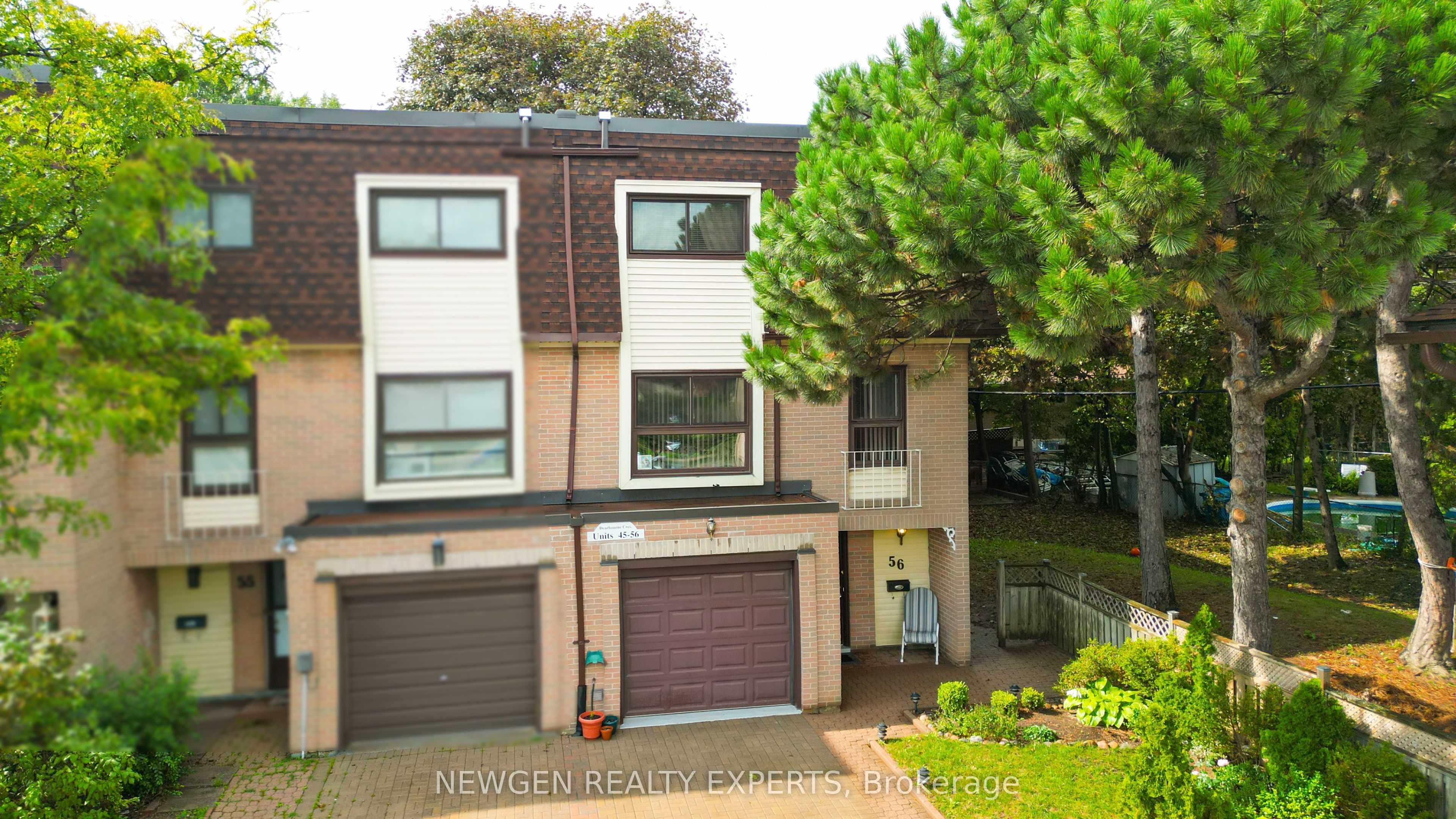 46 Dearbourne Boulevard 56 Property Photo 2