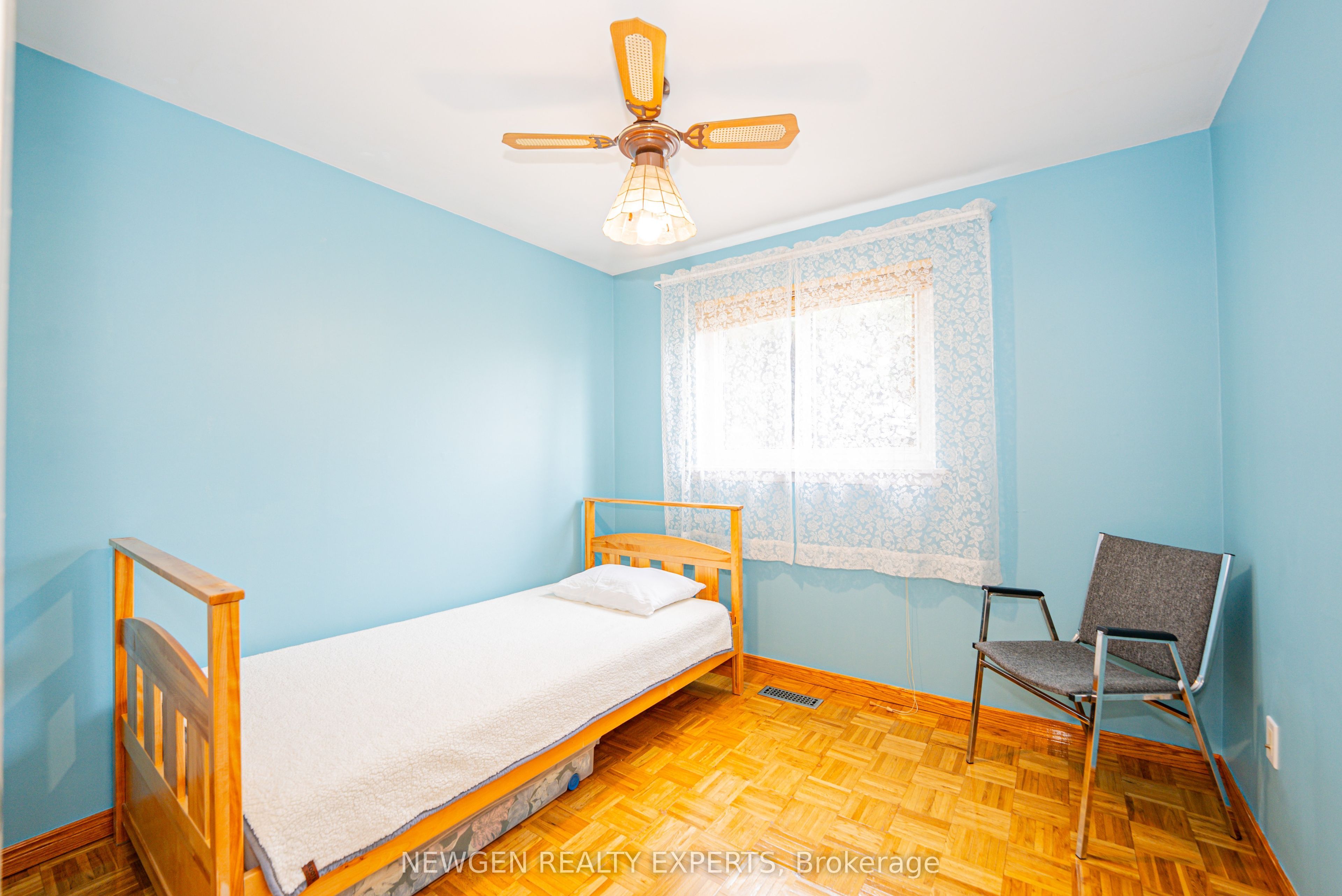 46 Dearbourne Boulevard 56 Property Photo 22