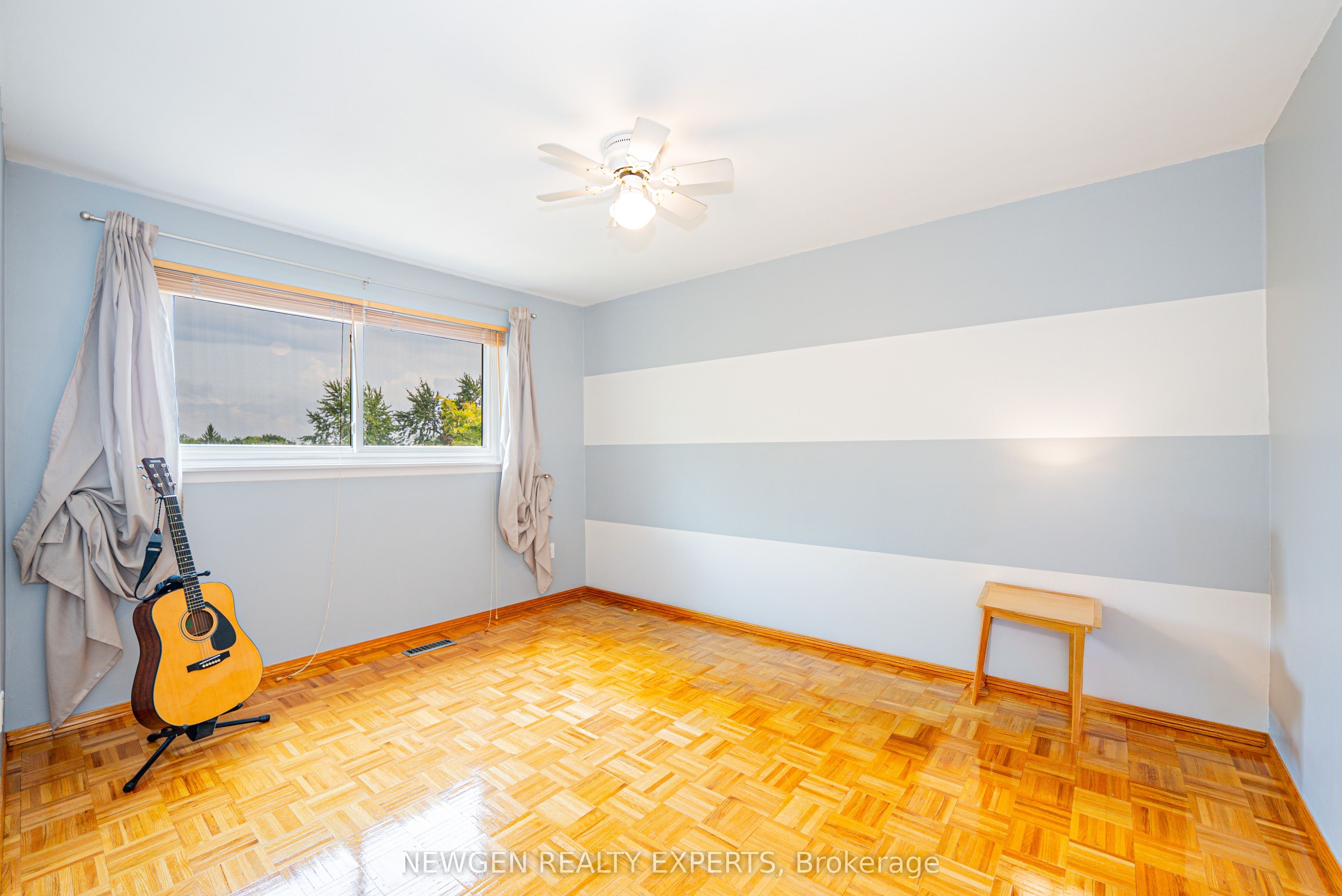 46 Dearbourne Boulevard 56 Property Photo 24
