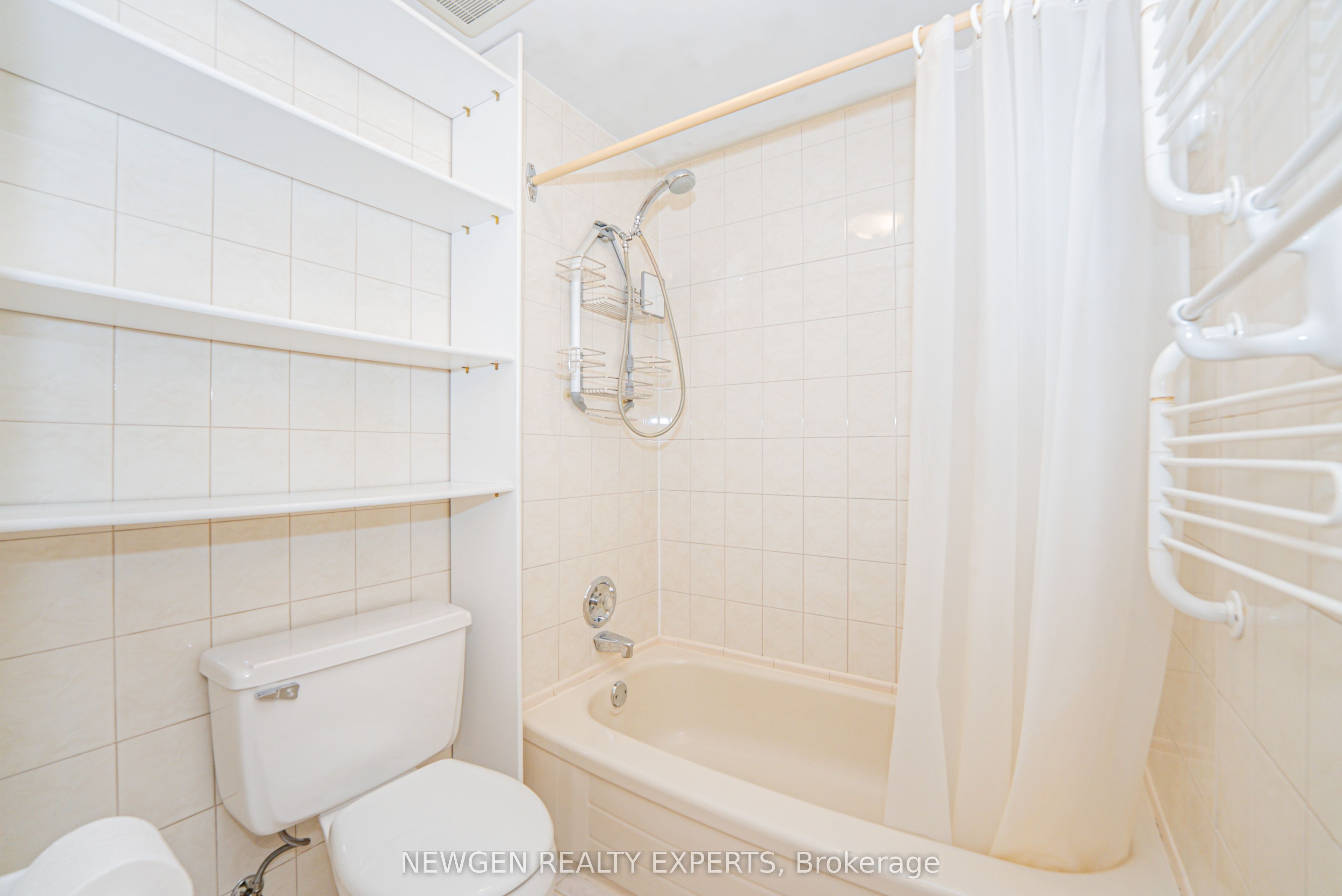 46 Dearbourne Boulevard 56 Property Photo 30