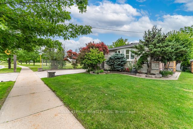 87 Hullmar Drive