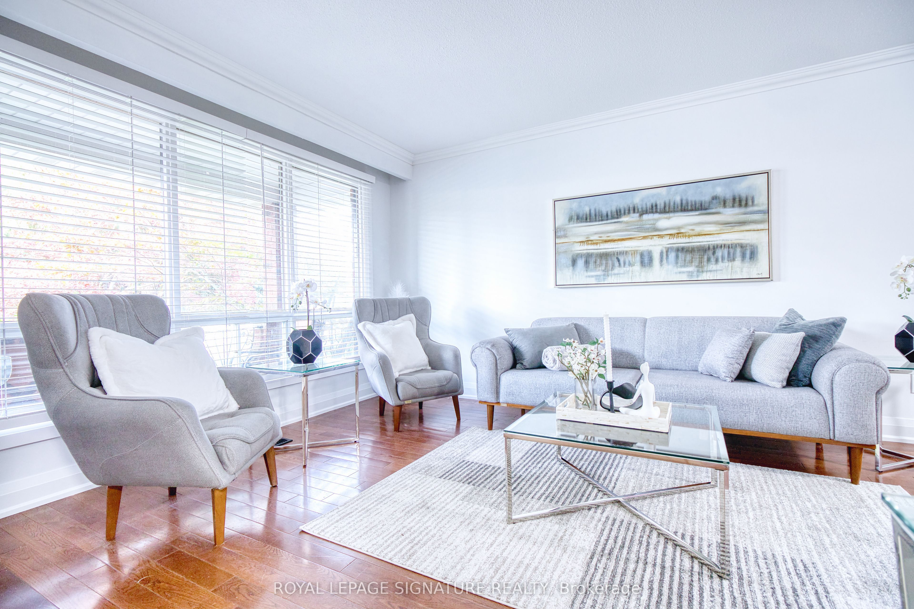 1414 Harmsworth Square Property Photo 8