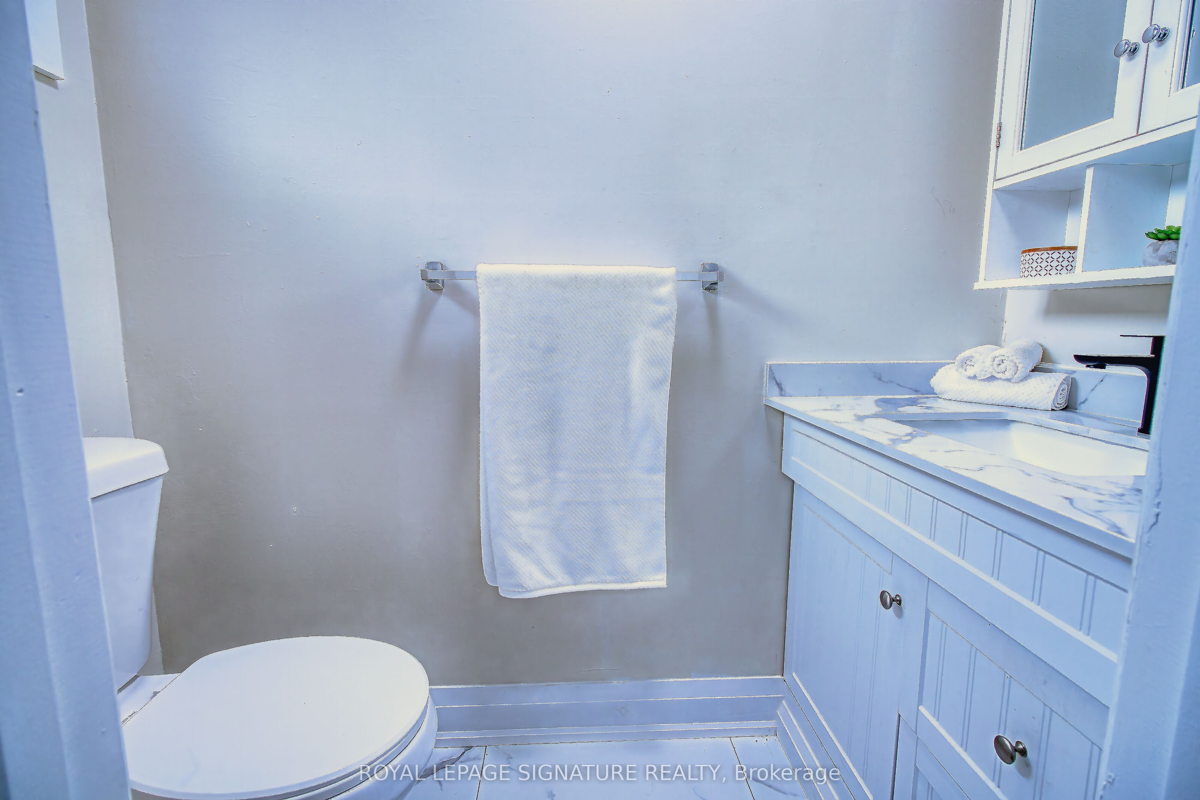 1414 Harmsworth Square Property Photo 25