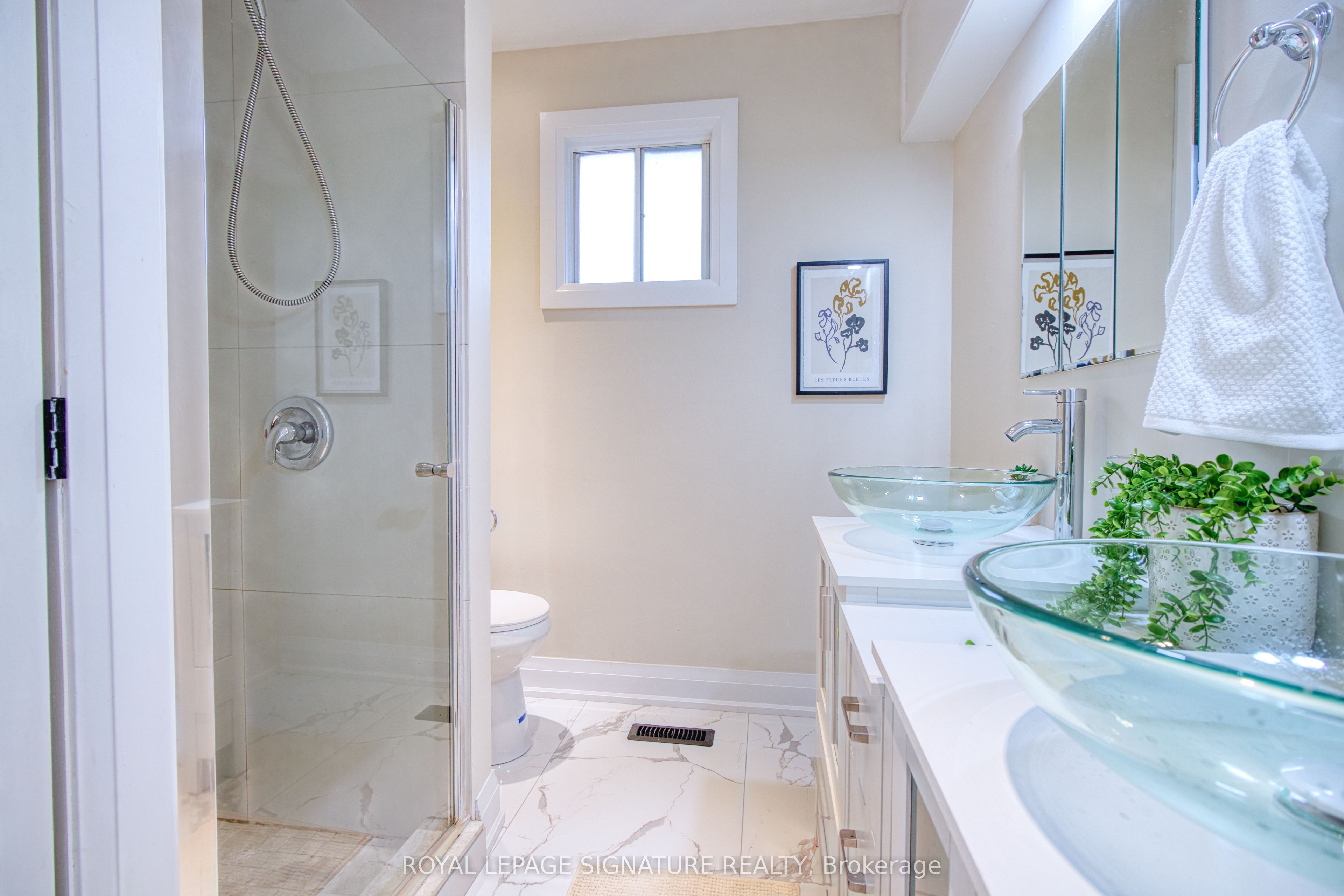 1414 Harmsworth Square Property Photo 32