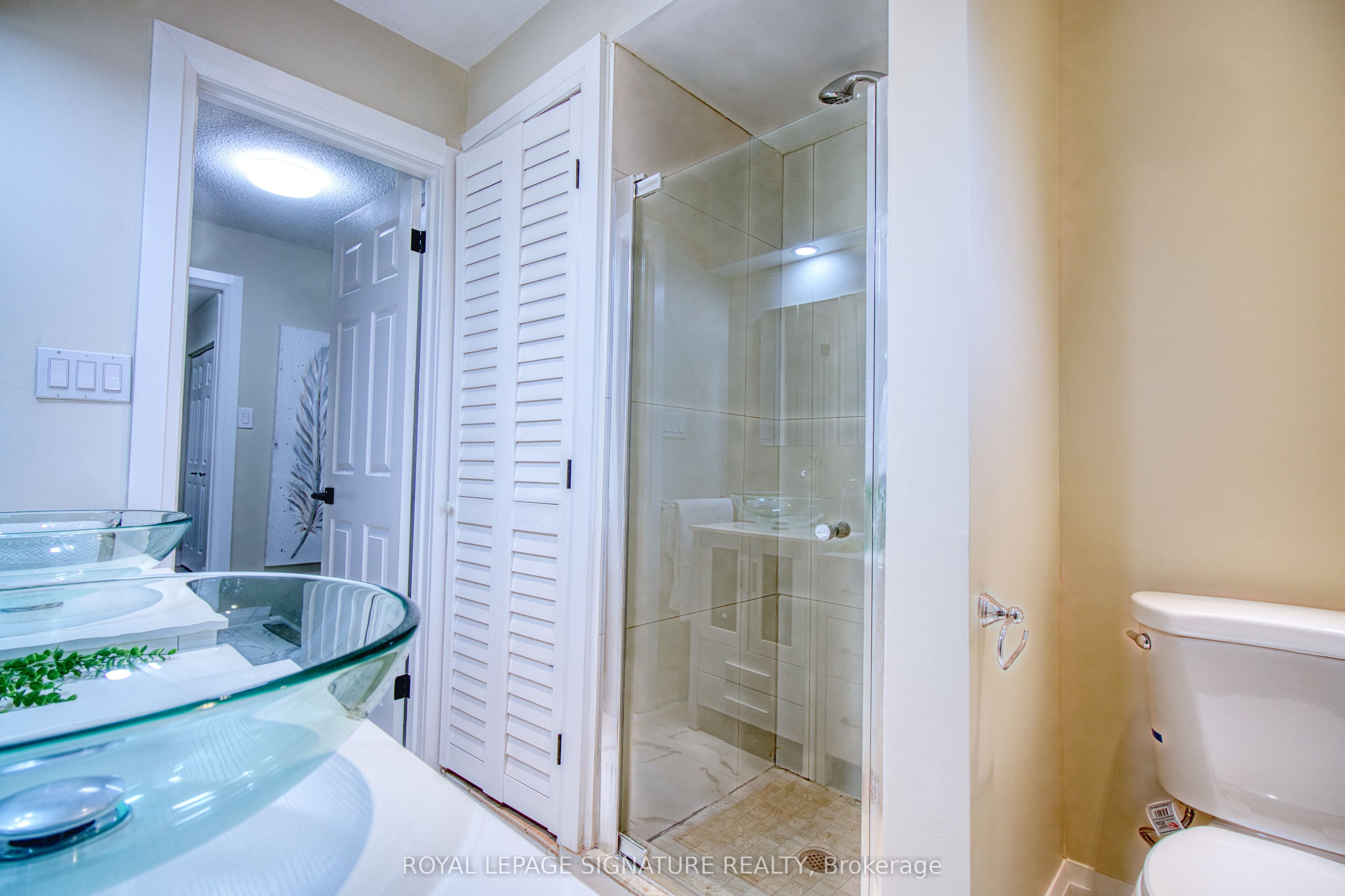1414 Harmsworth Square Property Photo 33