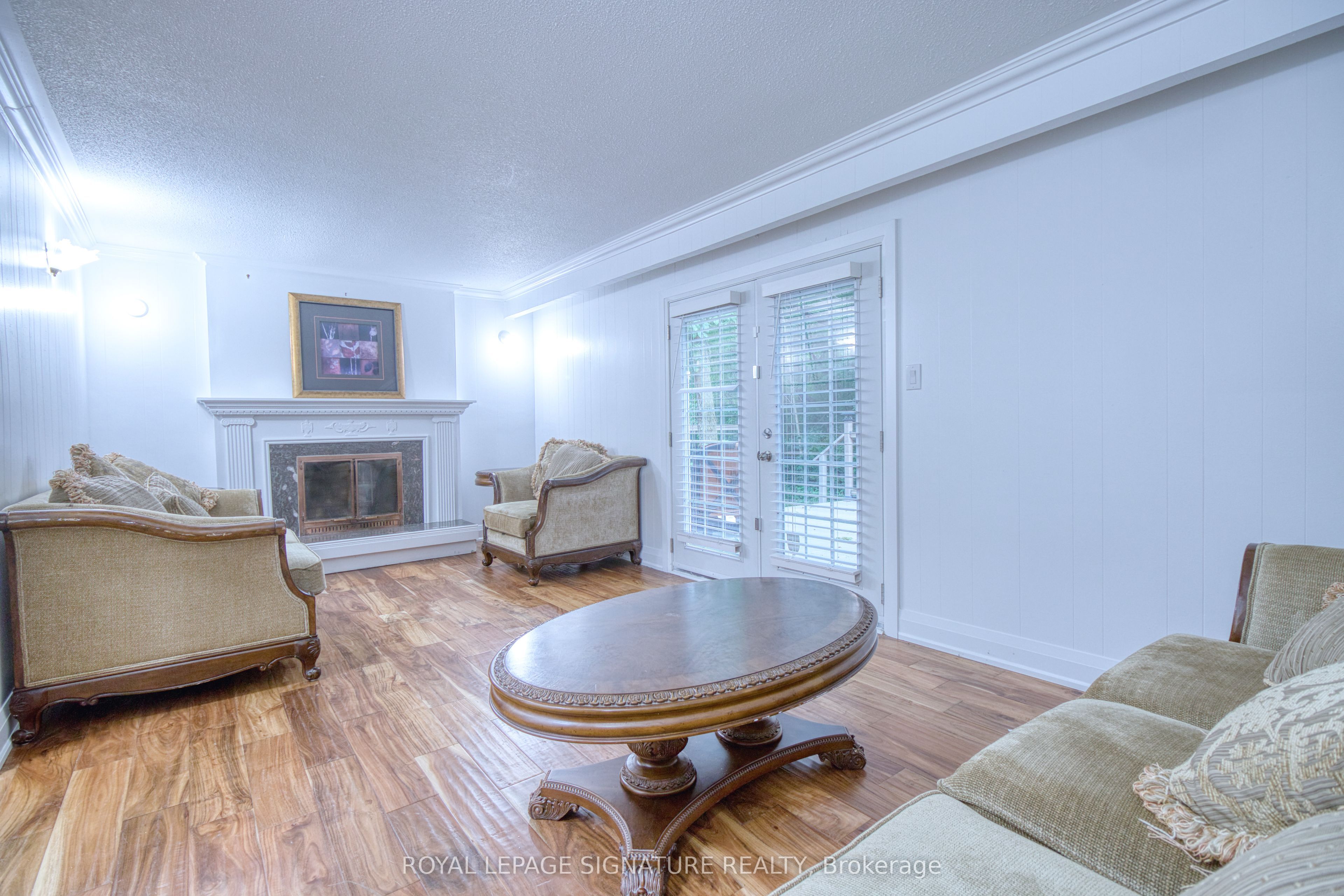 1414 Harmsworth Square Property Photo 34