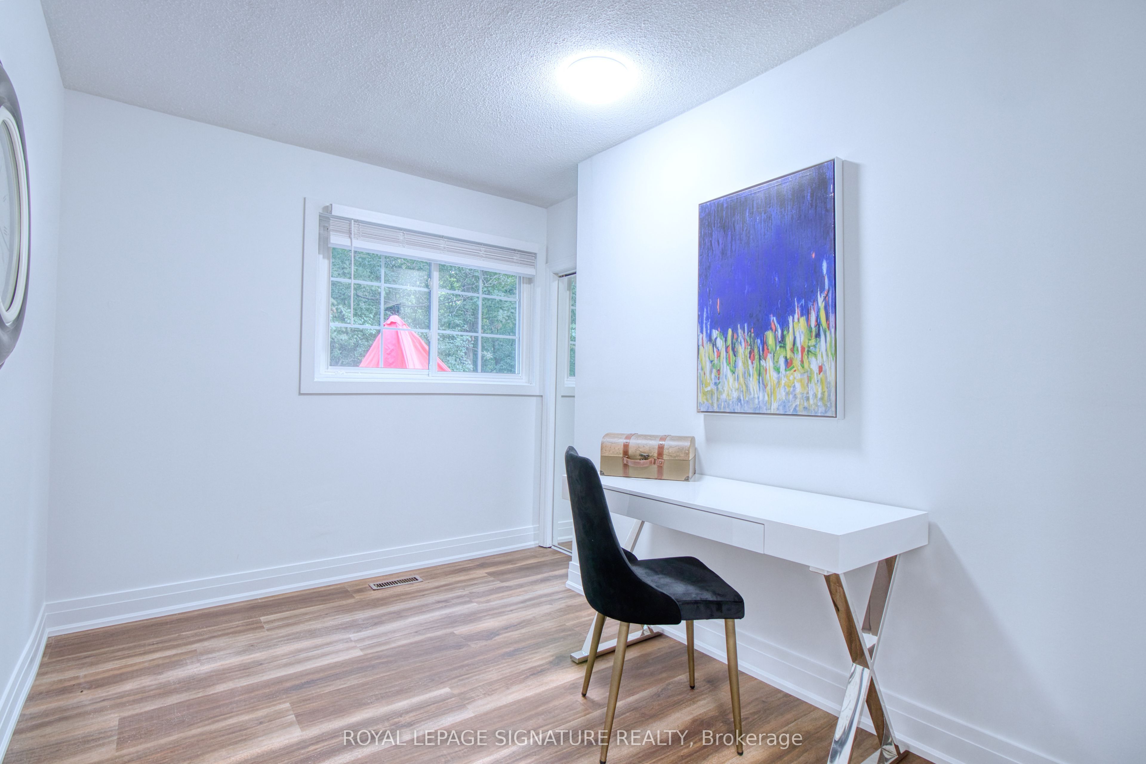 1414 Harmsworth Square Property Photo 37