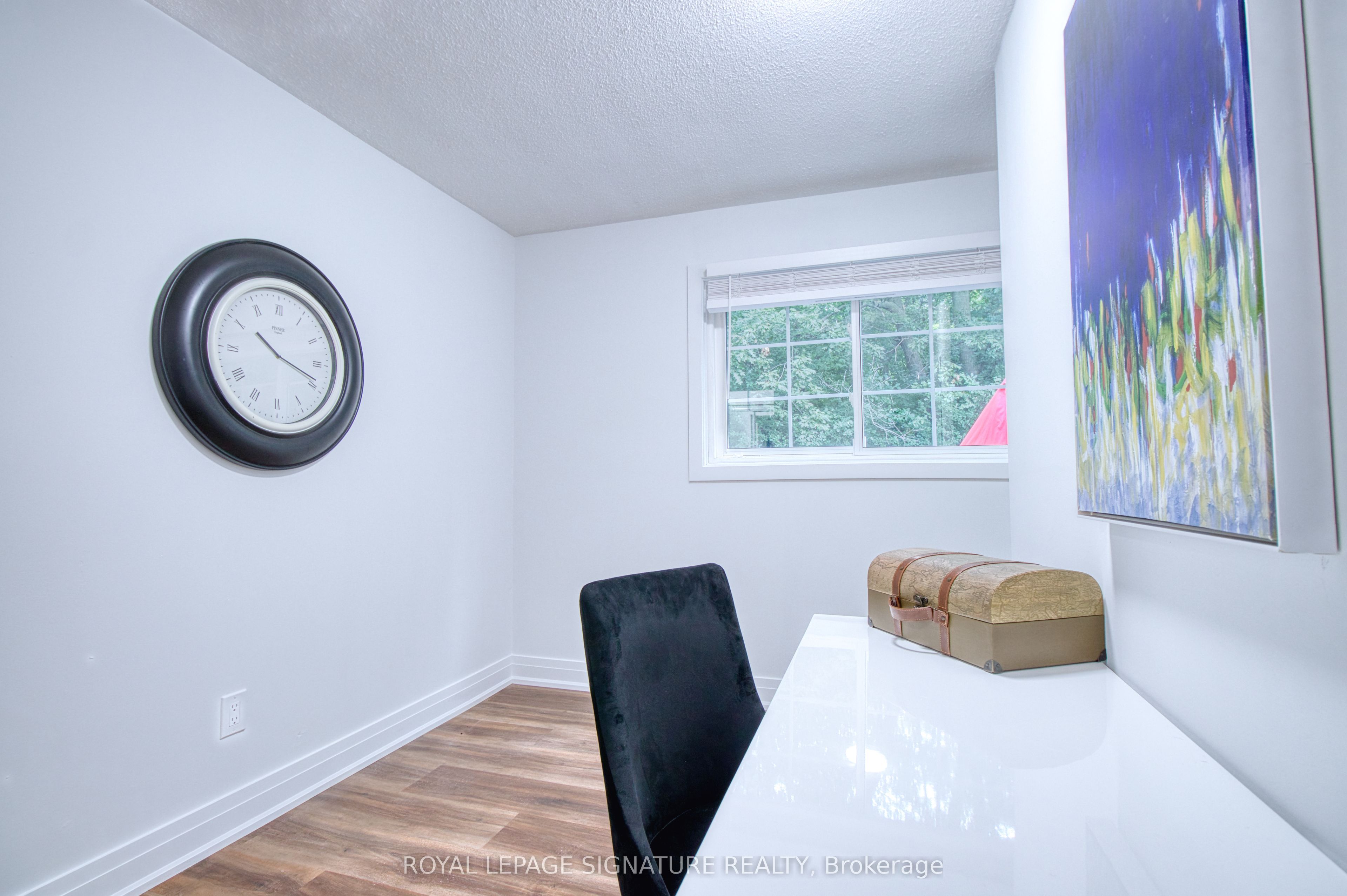 1414 Harmsworth Square Property Photo 38