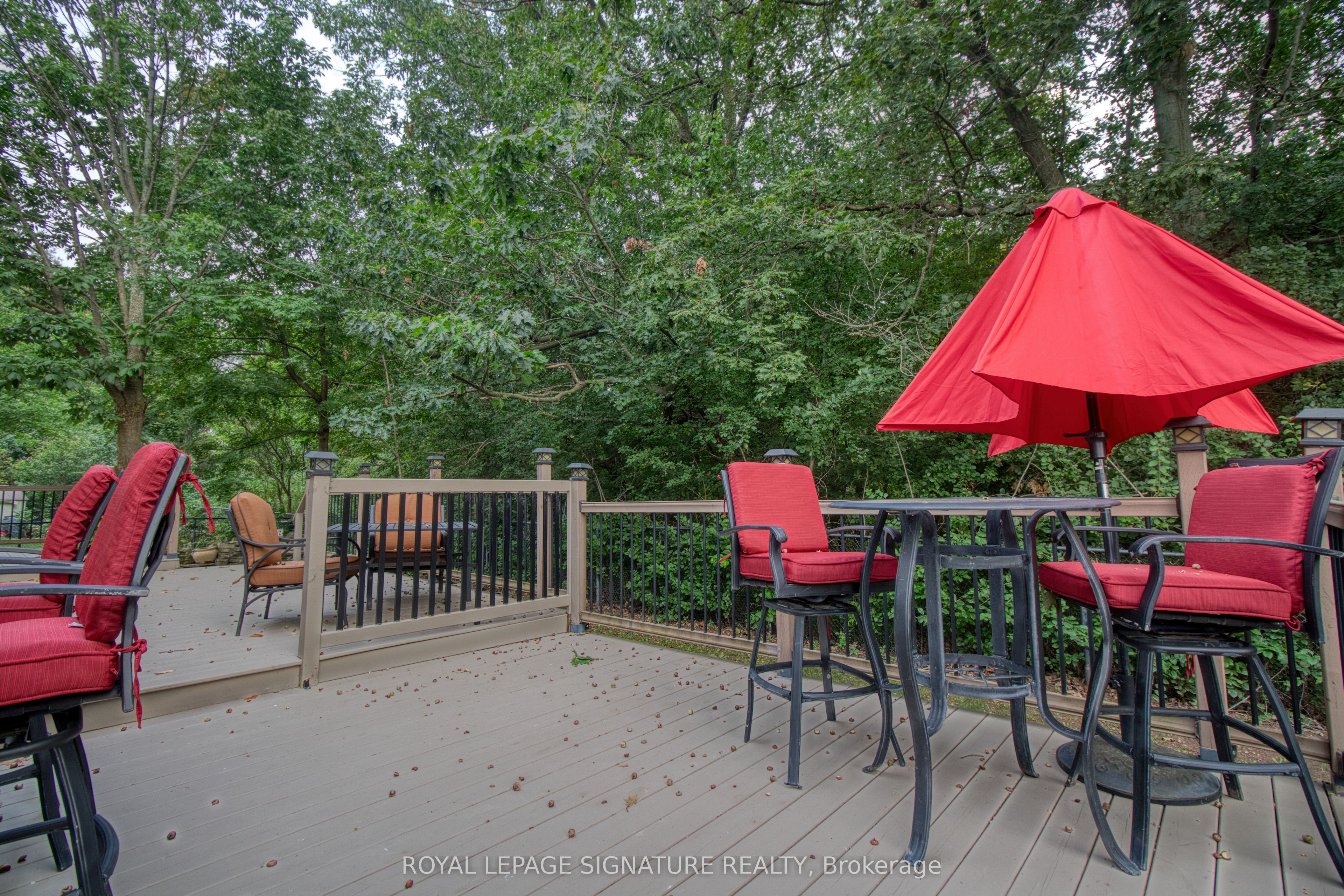 1414 Harmsworth Square Property Photo 42