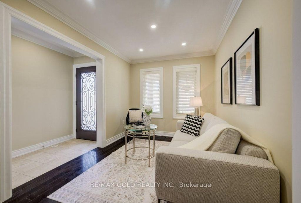 688 Hepburn Road Property Photo 3