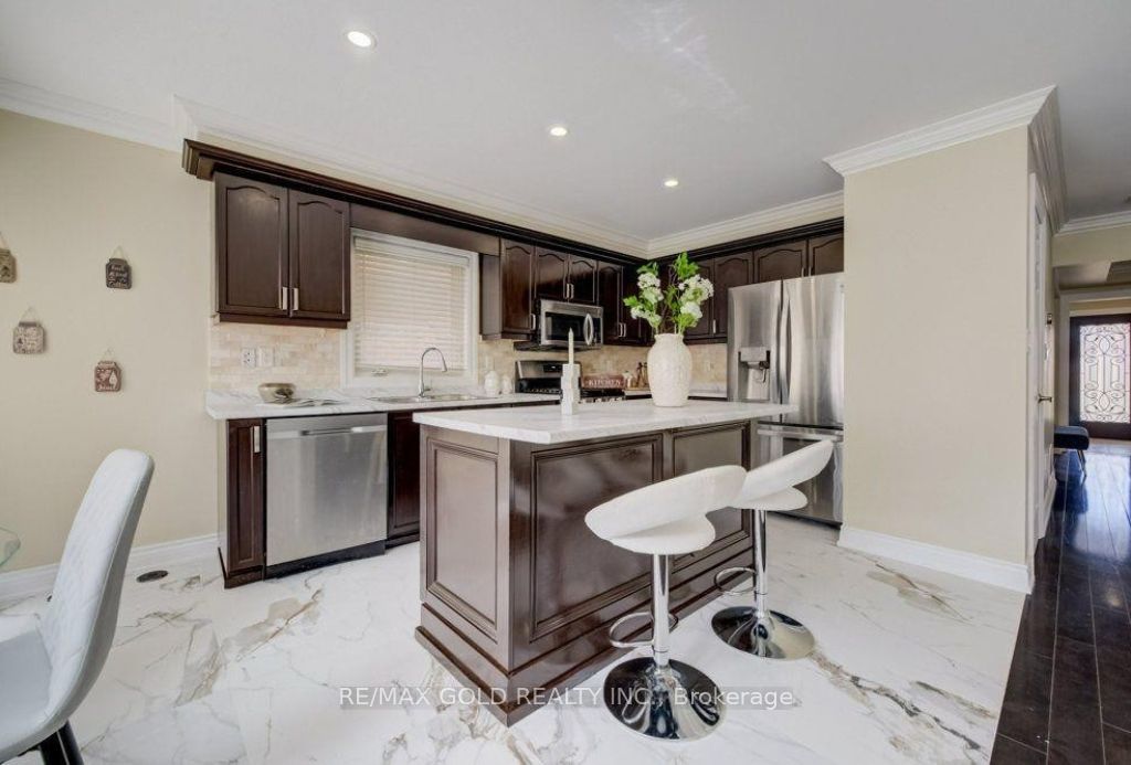 688 Hepburn Road Property Photo 14