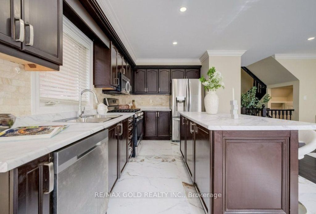 688 Hepburn Road Property Photo 15