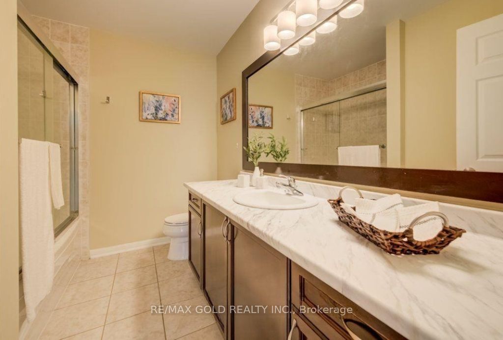 688 Hepburn Road Property Photo 21