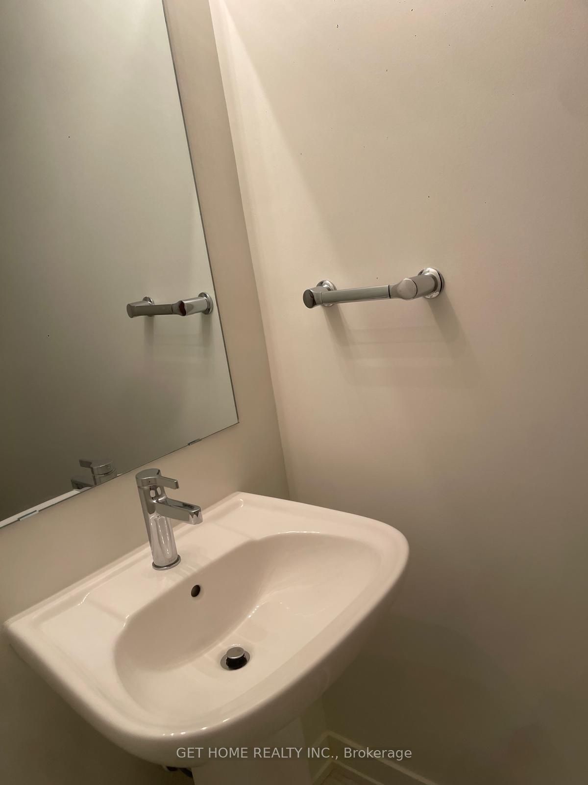 3540 Colonial Drive 3 Property Photo 26