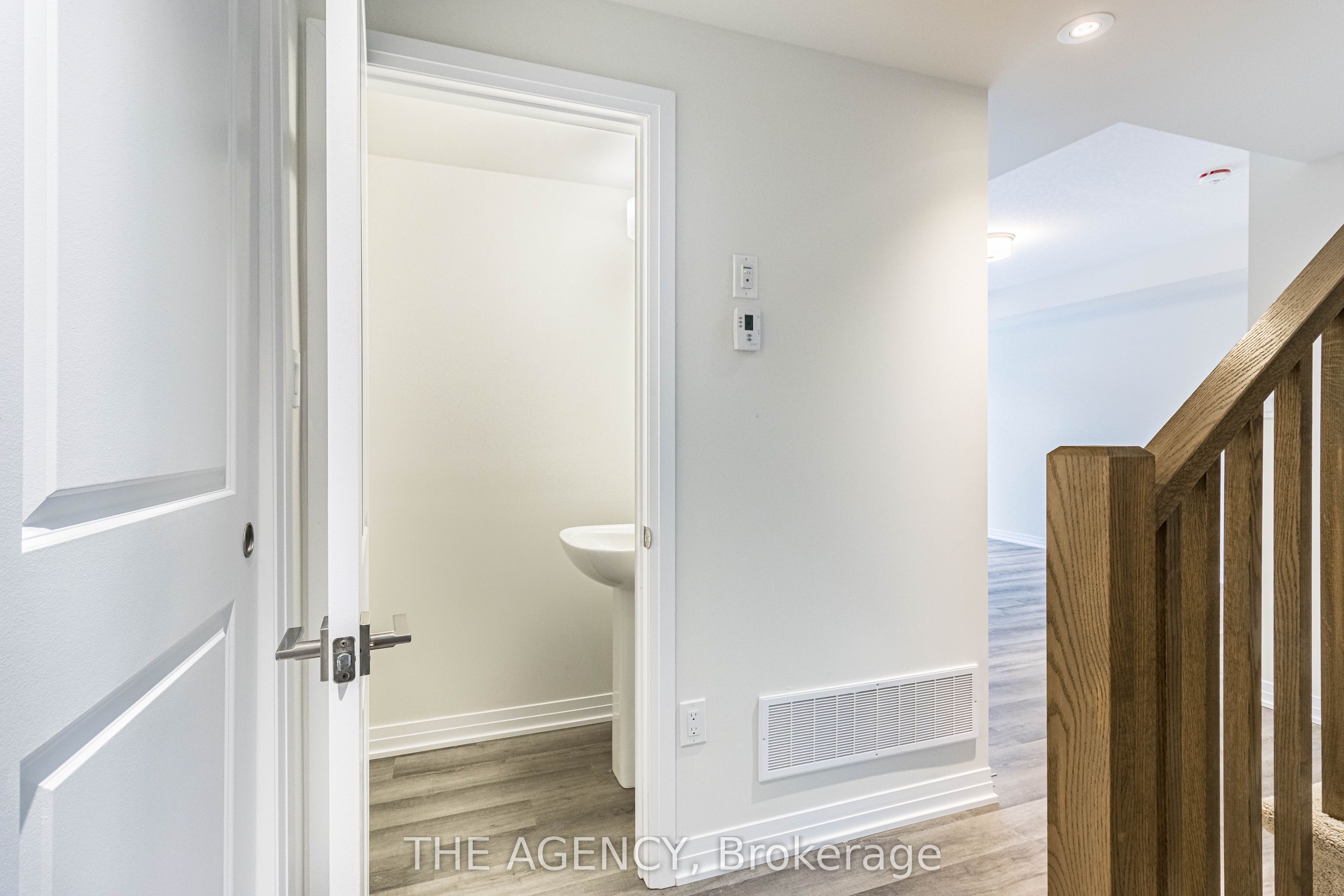 45 Fieldridge Crescent 24 Property Photo 17