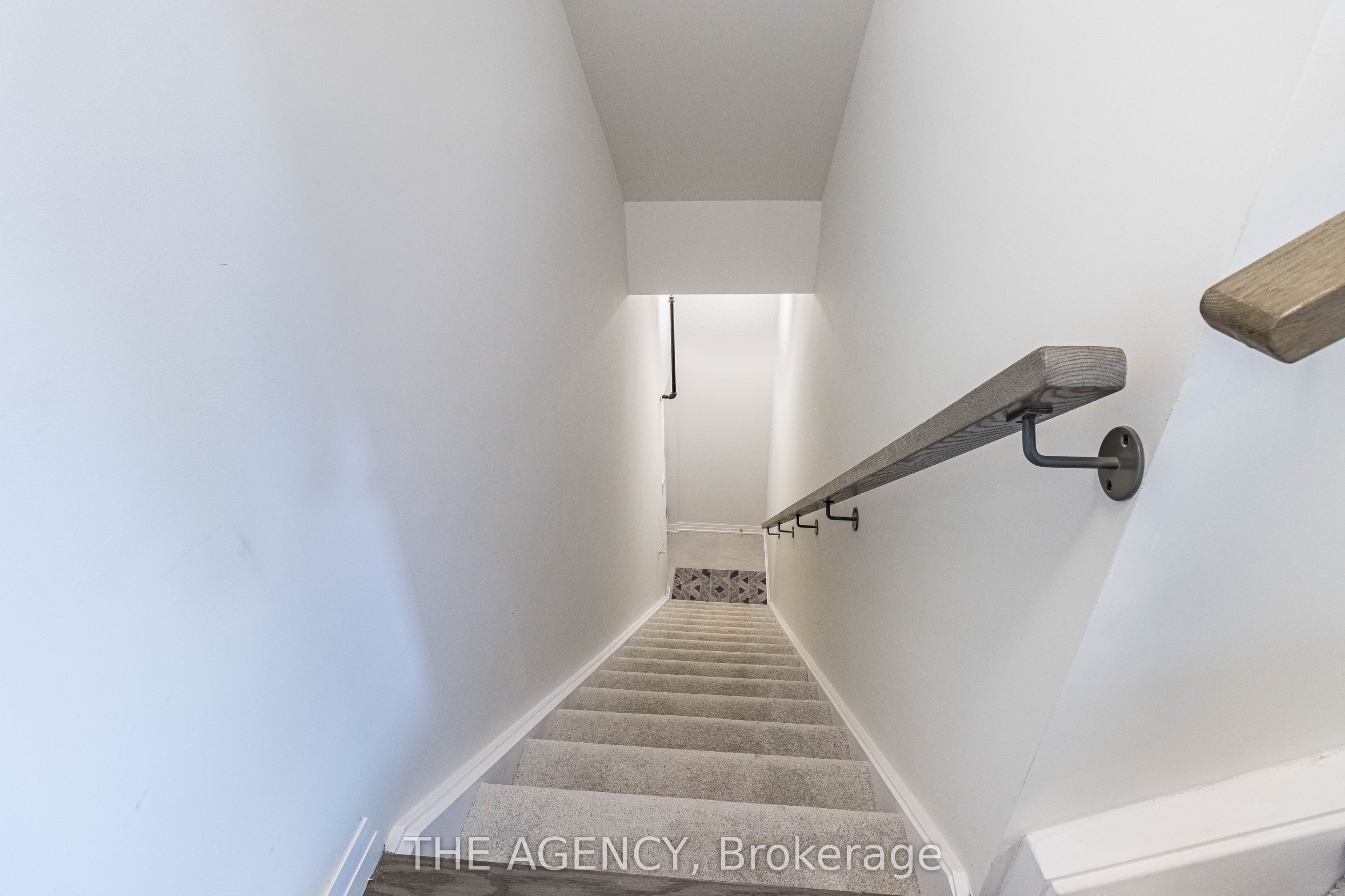 45 Fieldridge Crescent 24 Property Photo 34