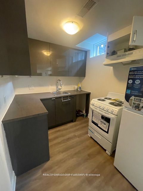 3665 Colonial Lower Drive Property Photo 7