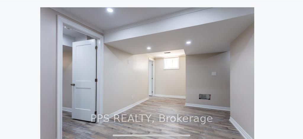 1429 Leger Way N Property Photo 10