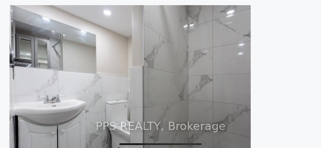 1429 Leger Way N Property Photo 11