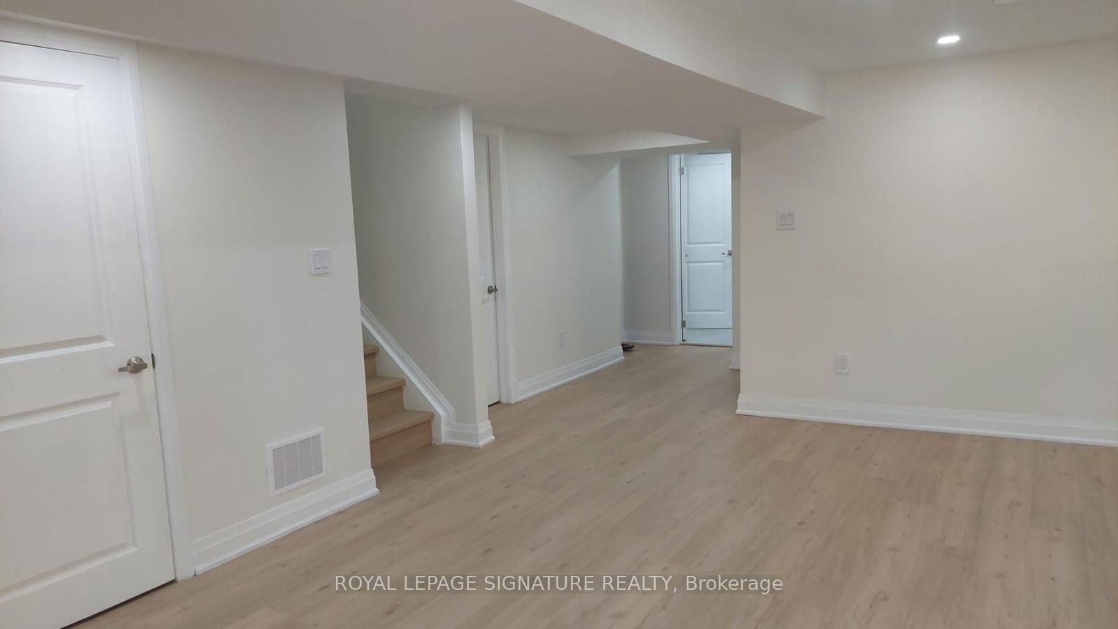 1374 Ludbrook Court Bsmt Property Photo 5