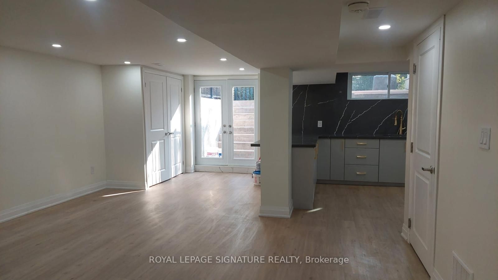 1374 Ludbrook Court Bsmt Property Photo 7