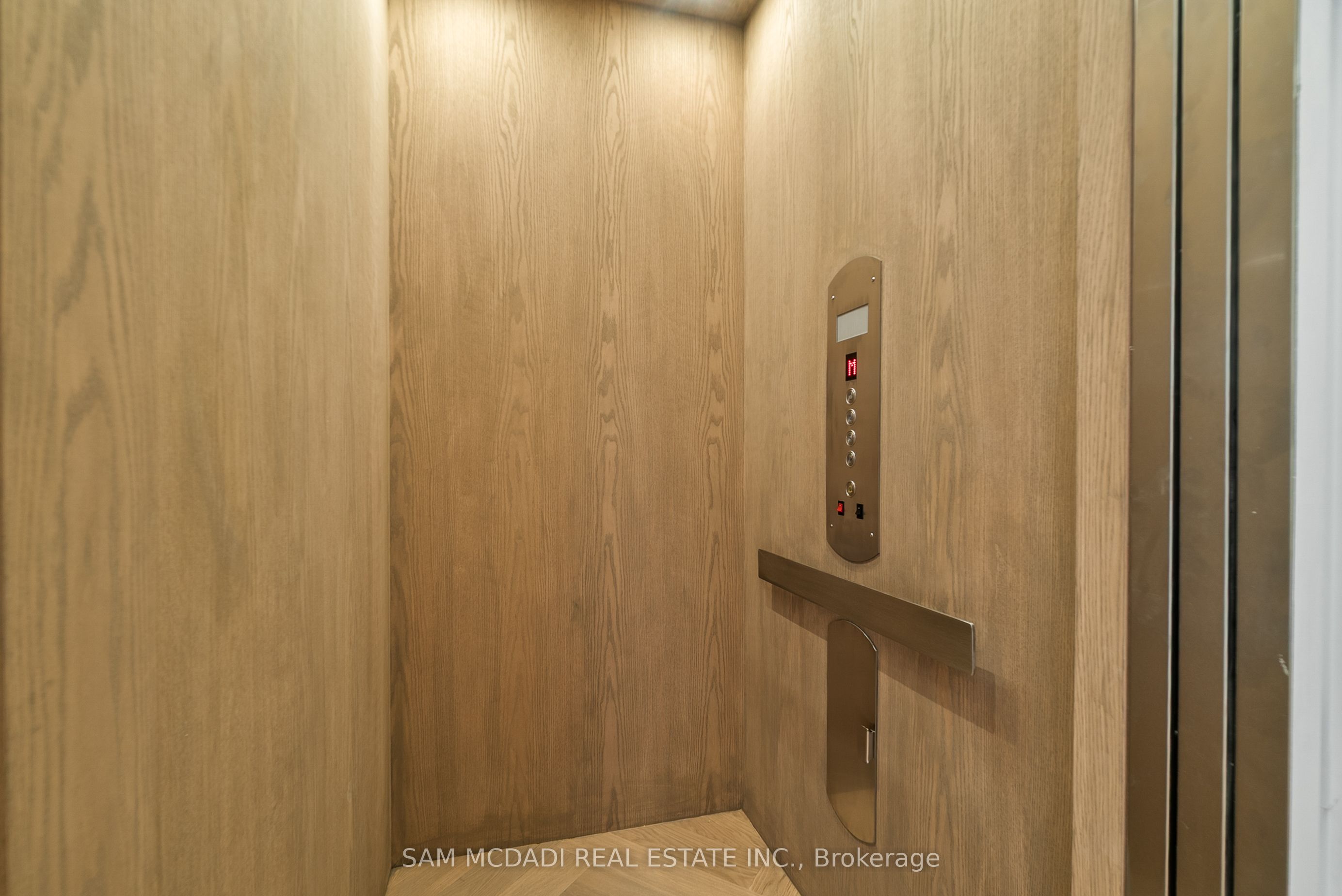 84 Pebbleridge Place Property Photo 16