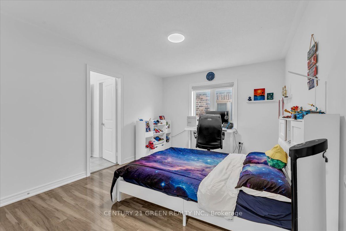 16 Grendon Crescent Property Photo 32