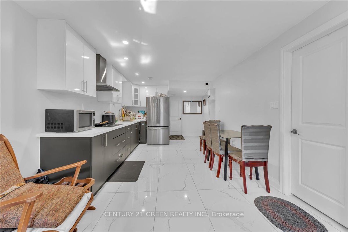 16 Grendon Crescent Property Photo 41